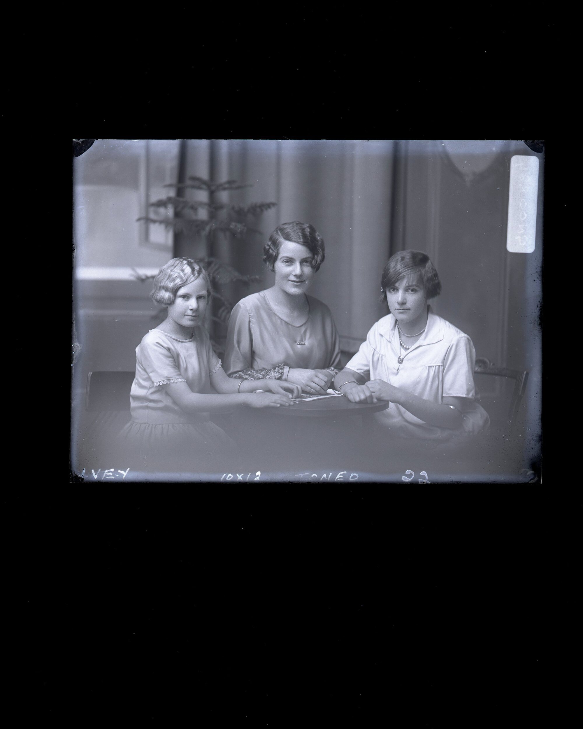 Women &amp; Girl - Ivey