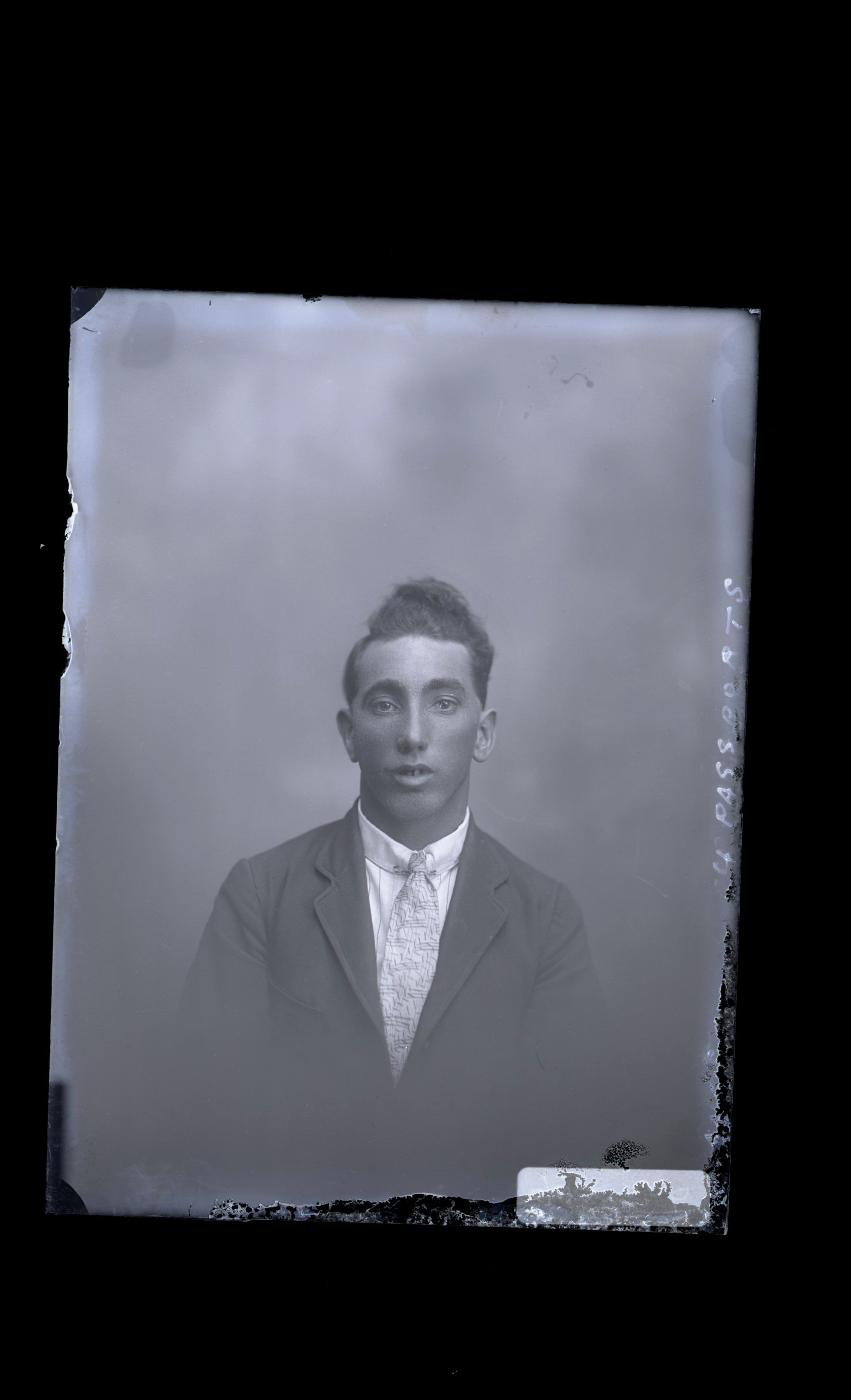 Male - .. anos