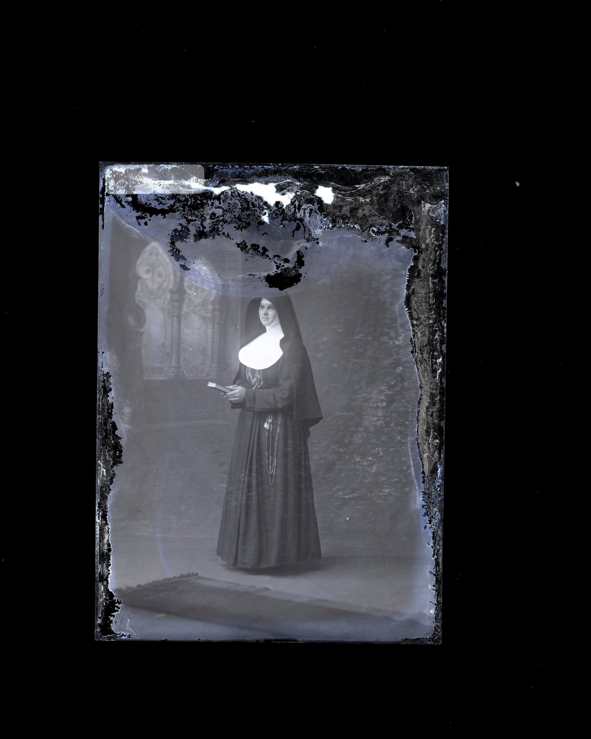 Nun - Nugent