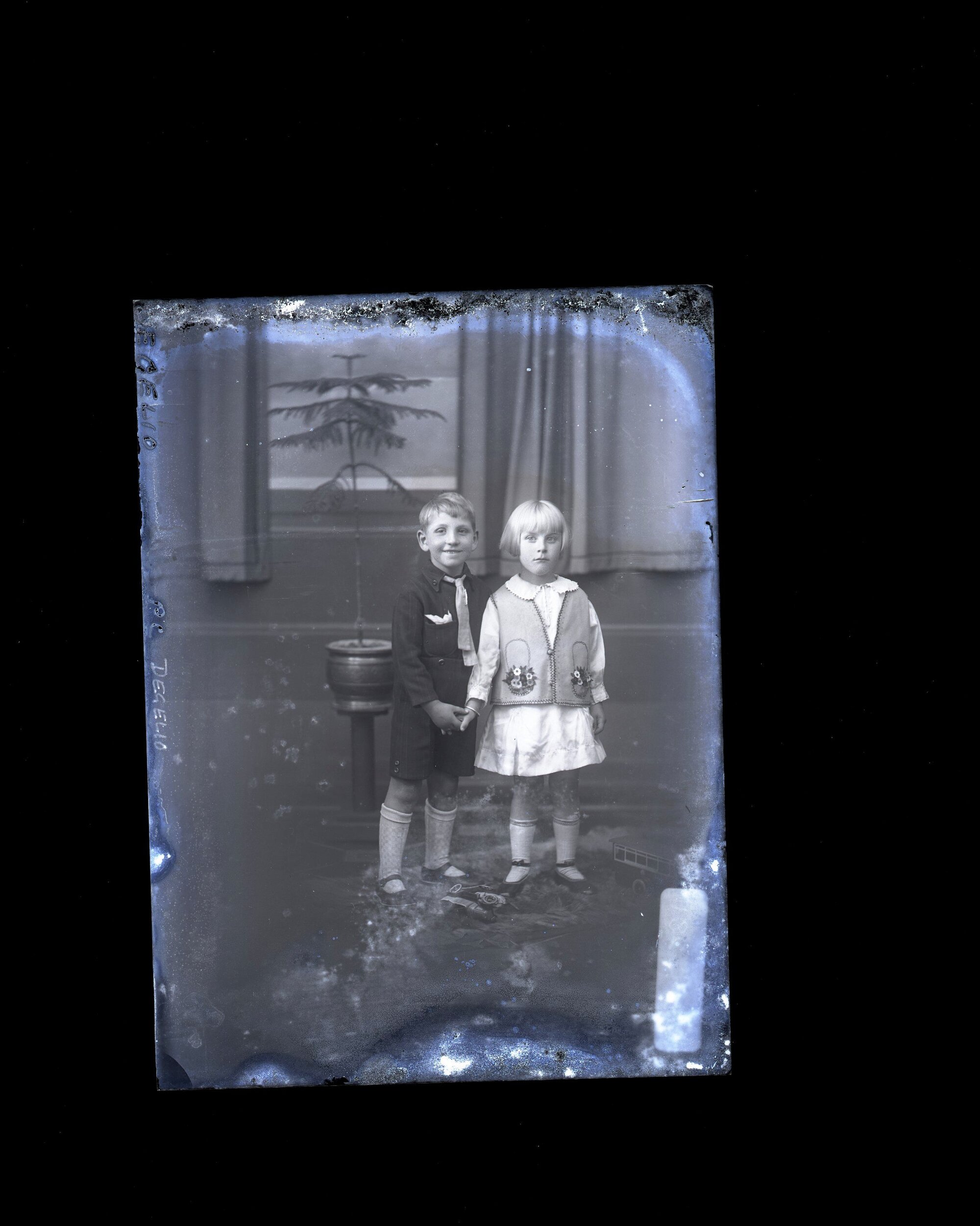 Two Children - Degelio