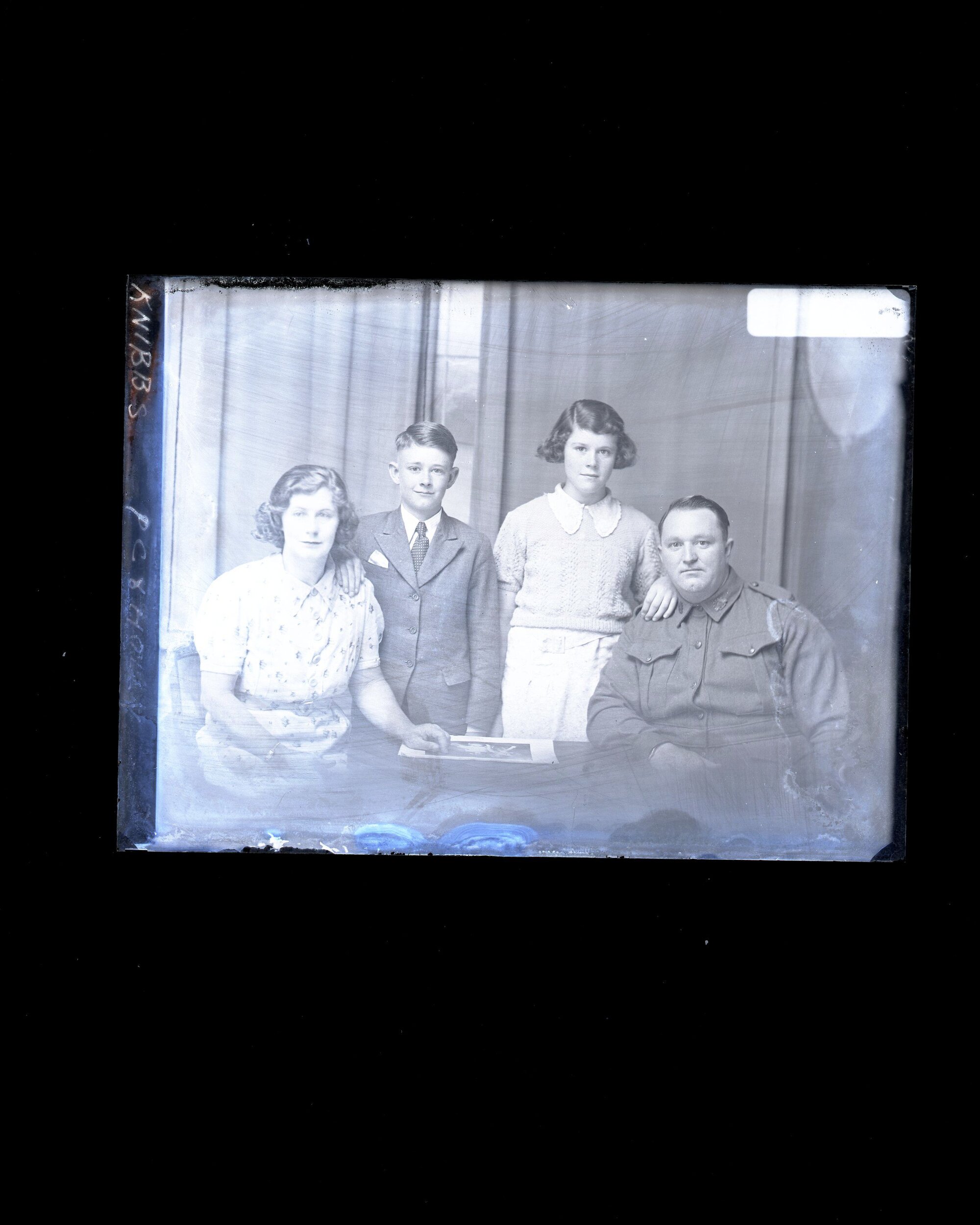 Family - Knibbs