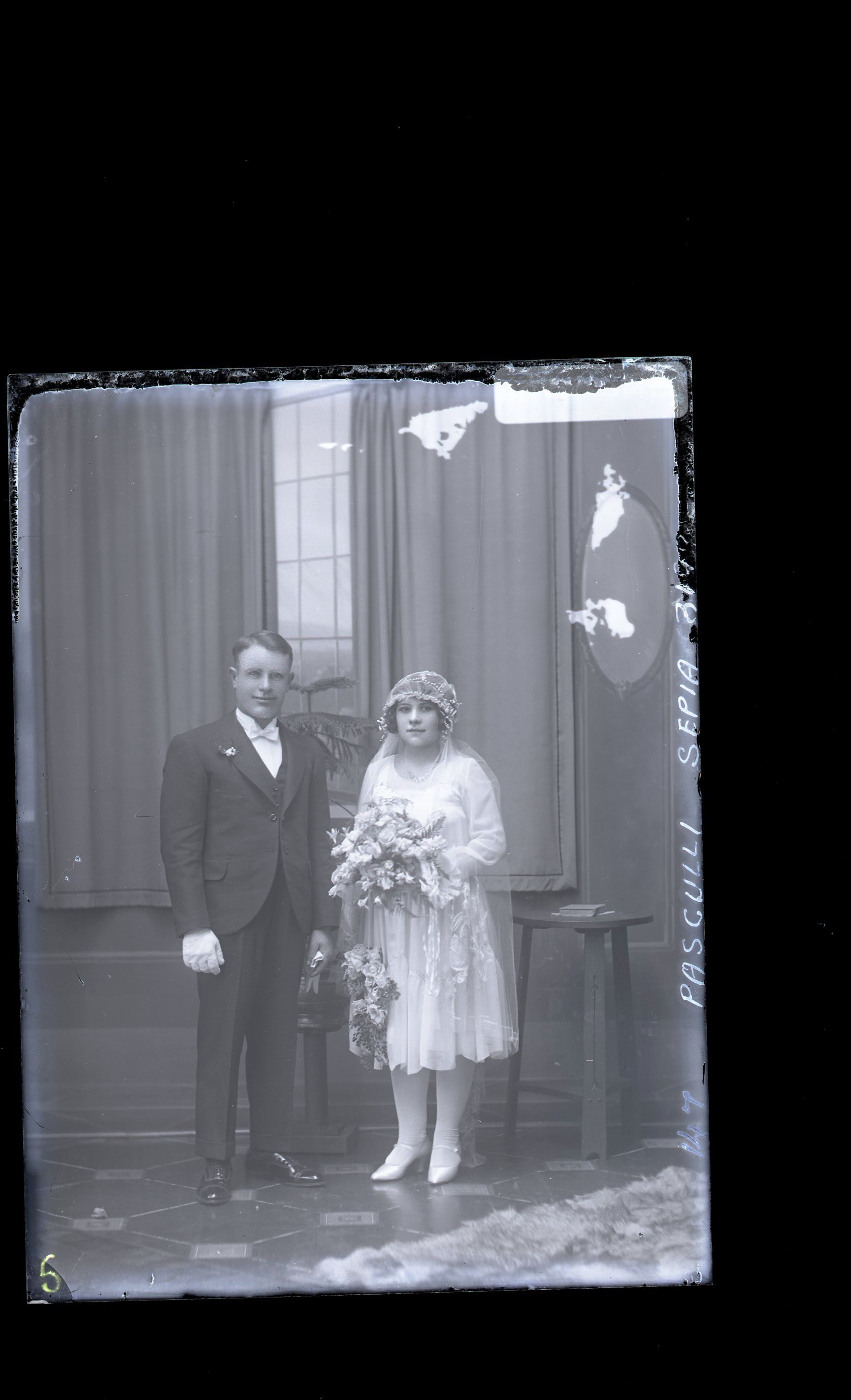 Bride and Groom - Pasgulli