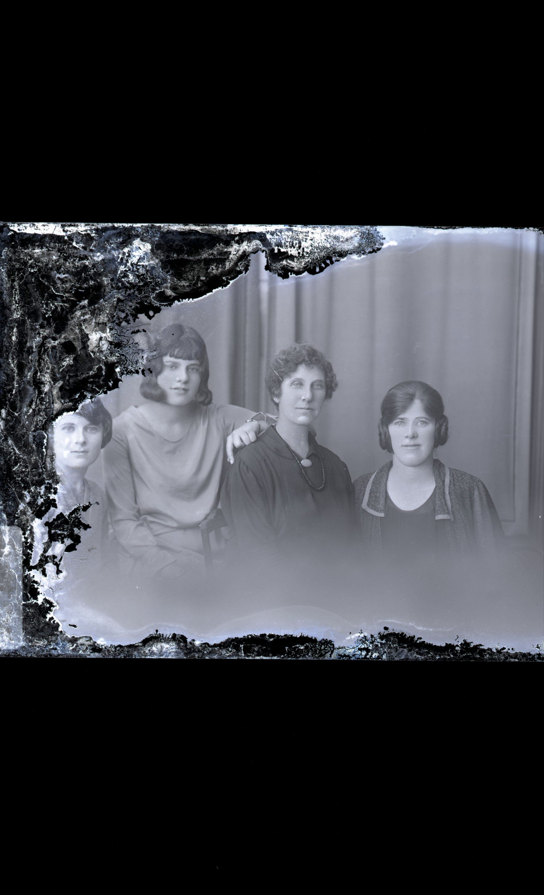 Four Women - No Name
