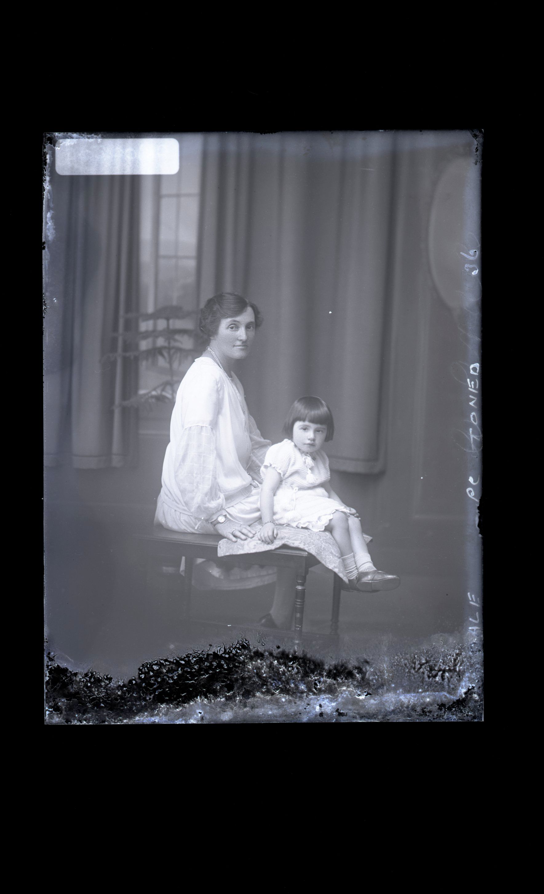 Mother &amp; Daughter - .. dale