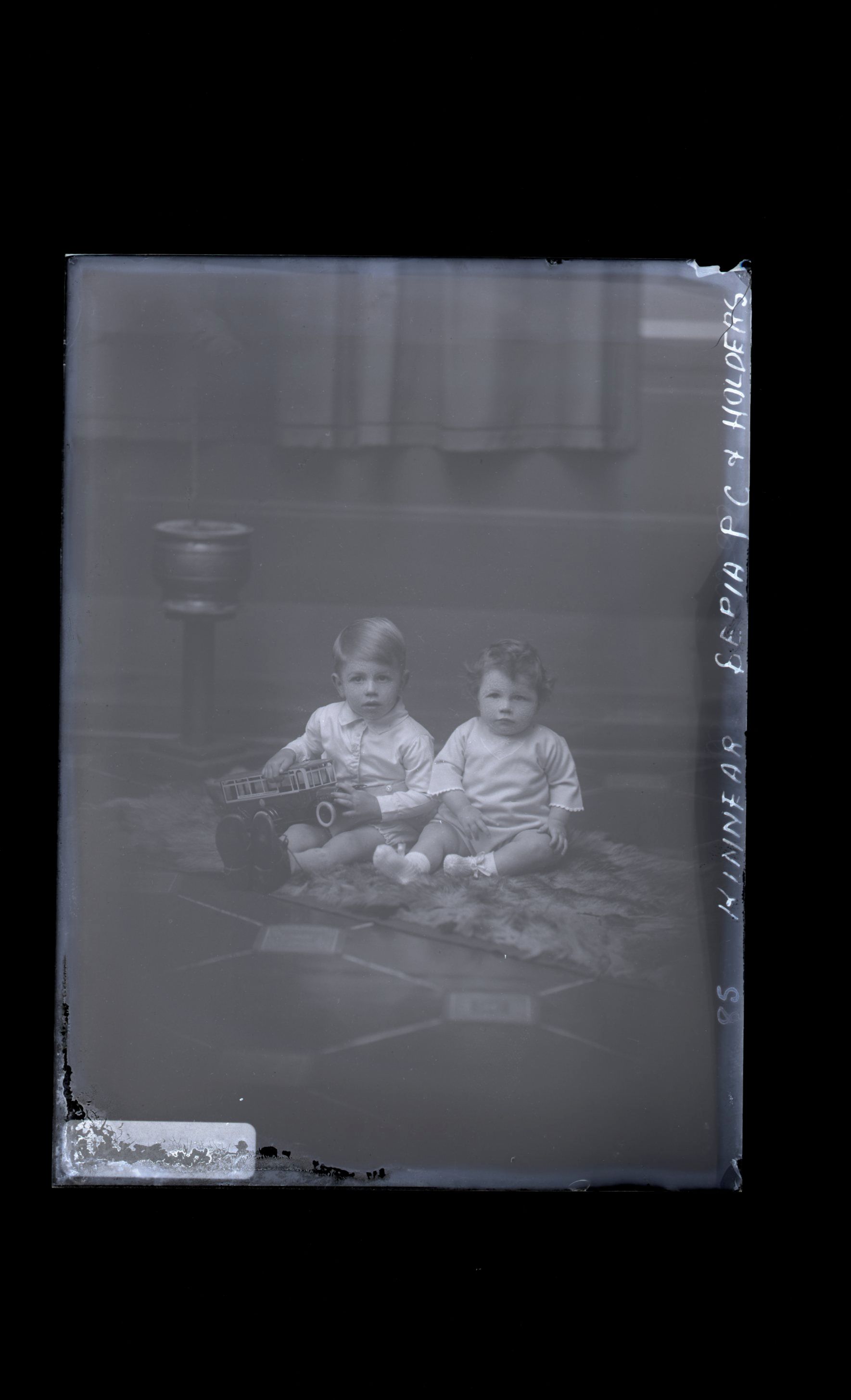 Sister &amp; Brother - Kinnear