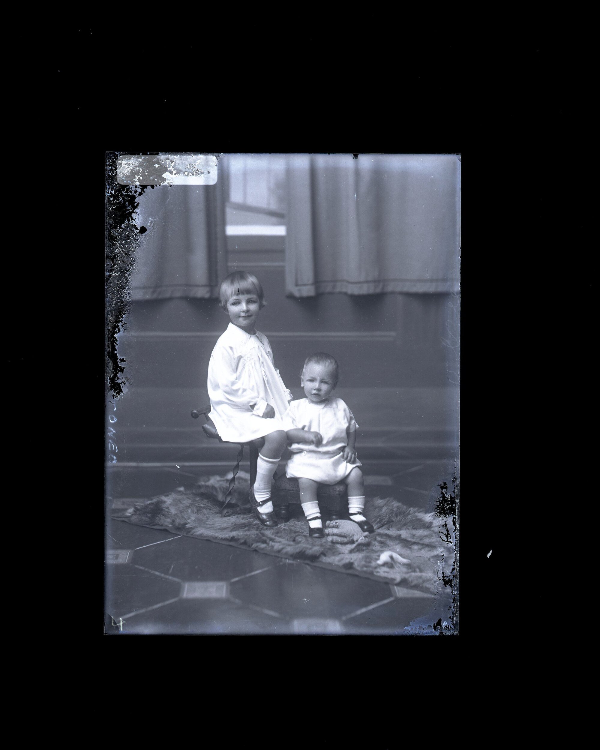 Two Children - No Name