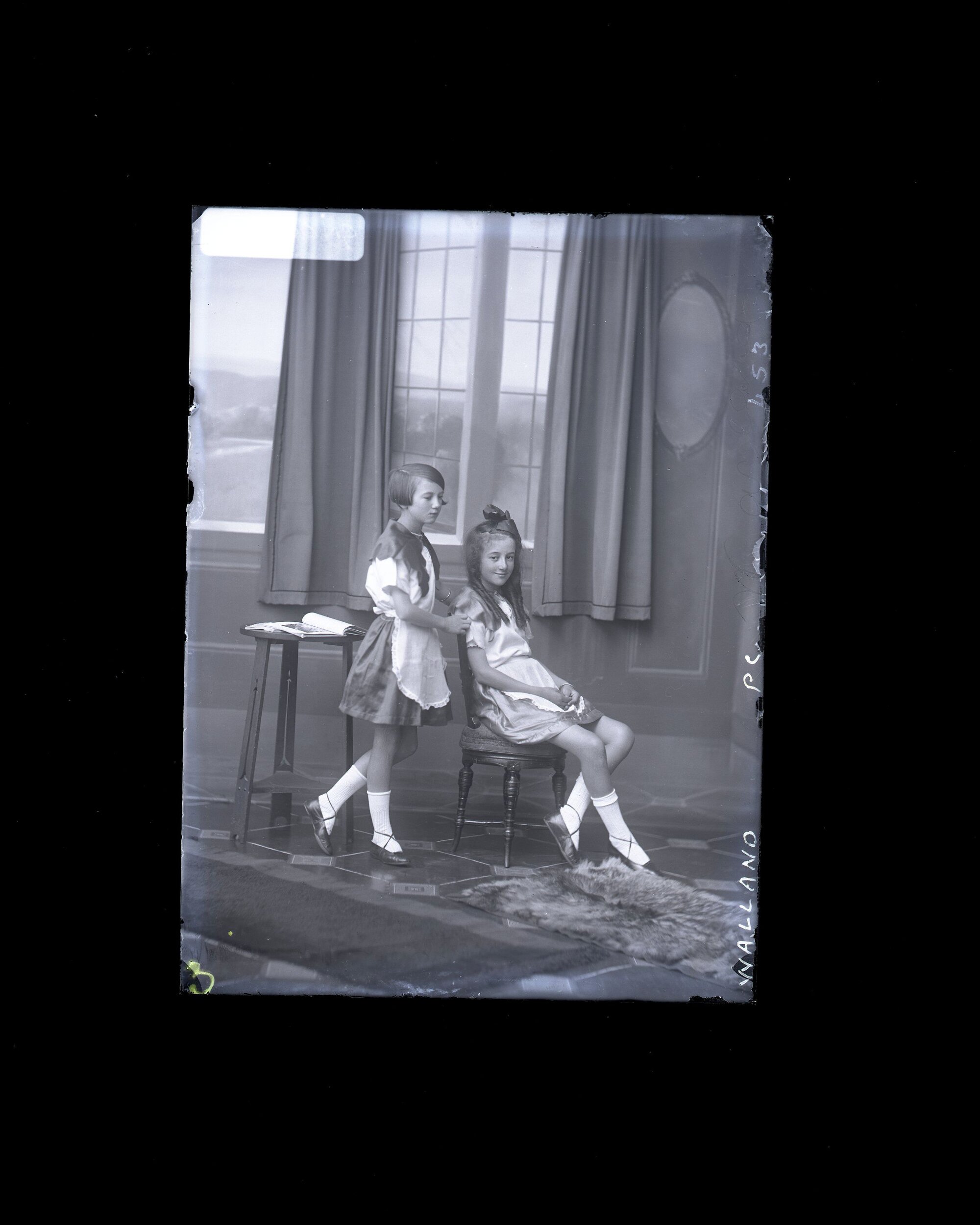 Two Girls - Walland