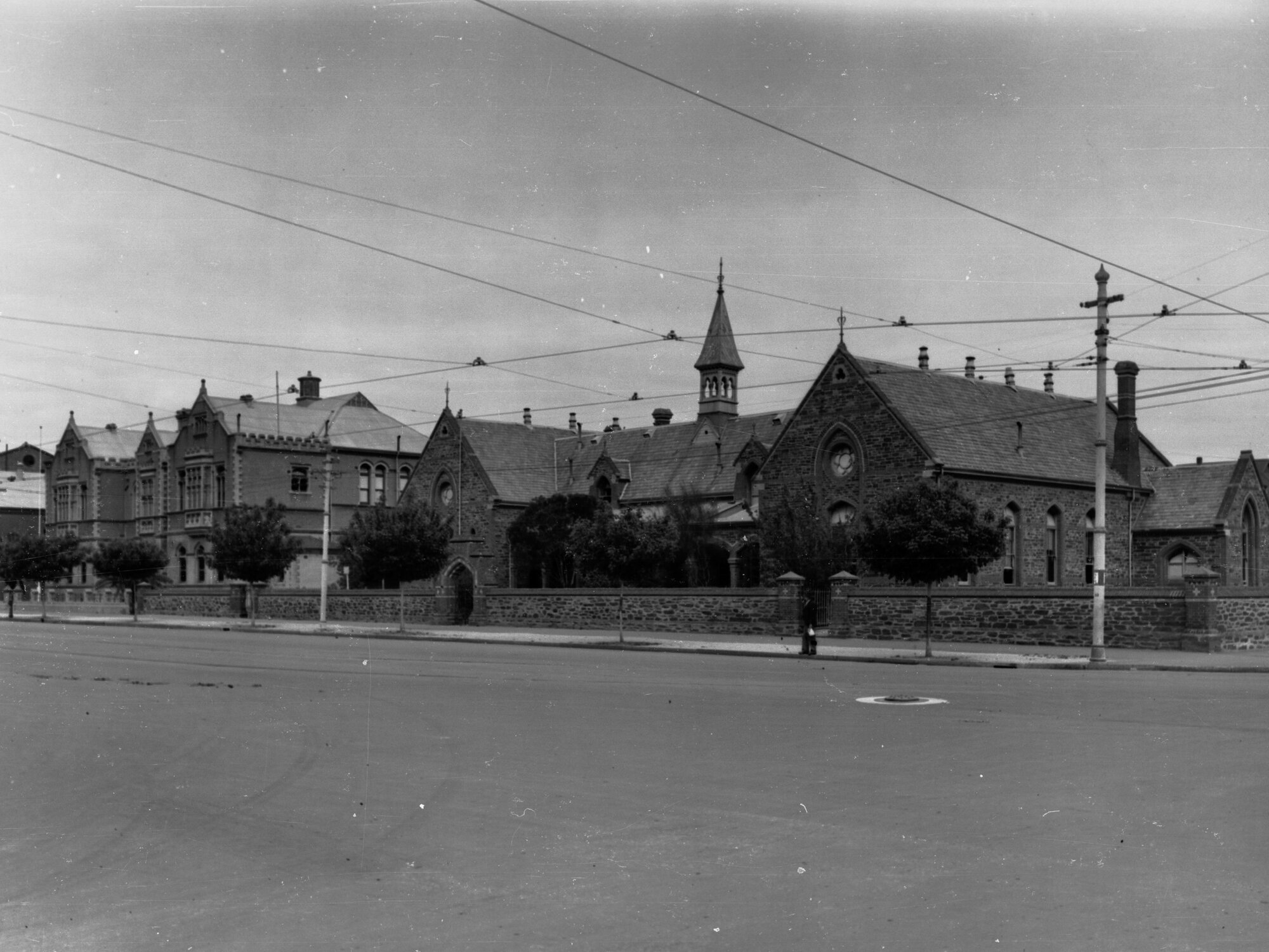 Adelaide High School, South Australia, Grote Street