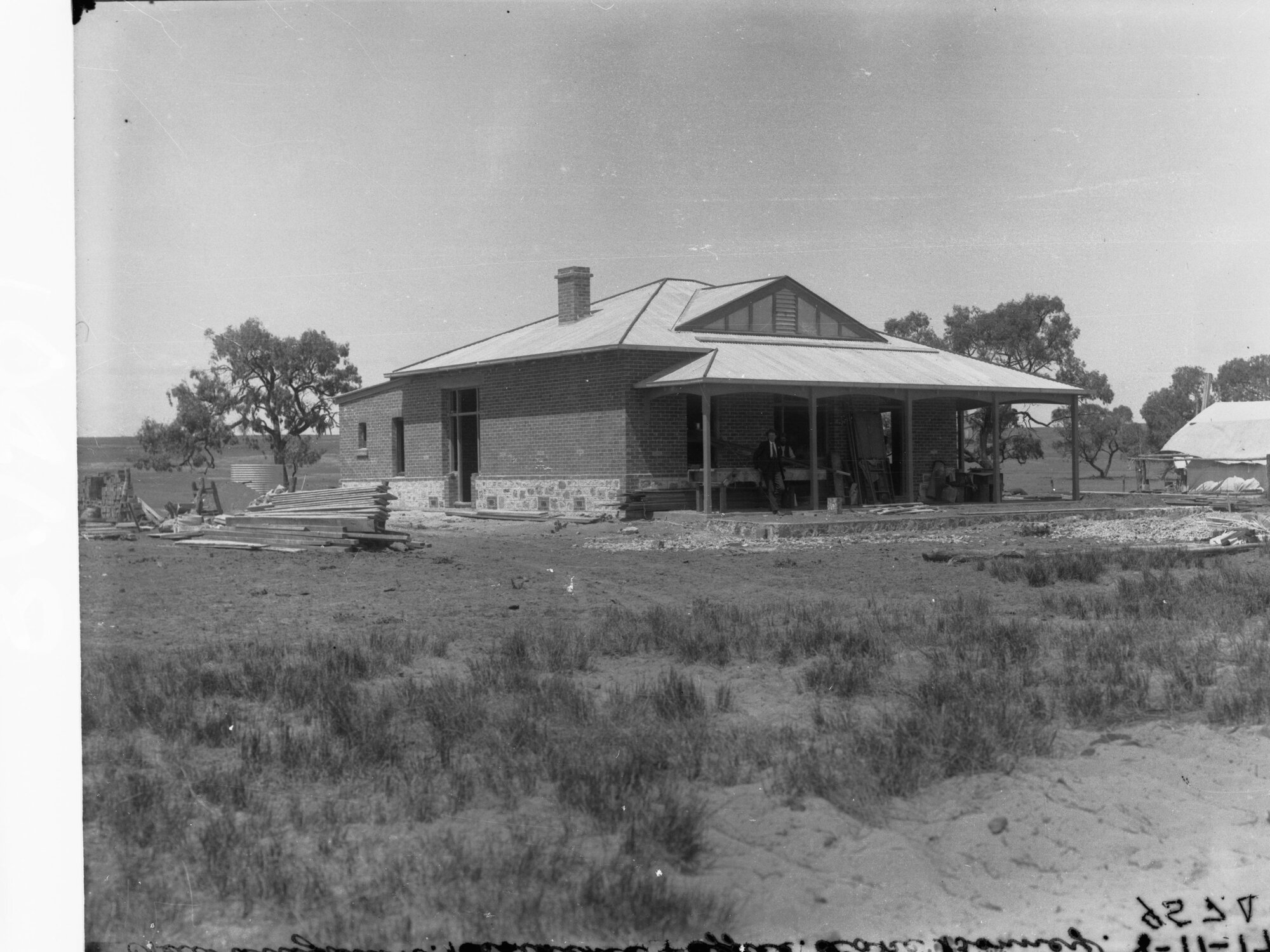 New irrigation residence and office, Lake Bonney