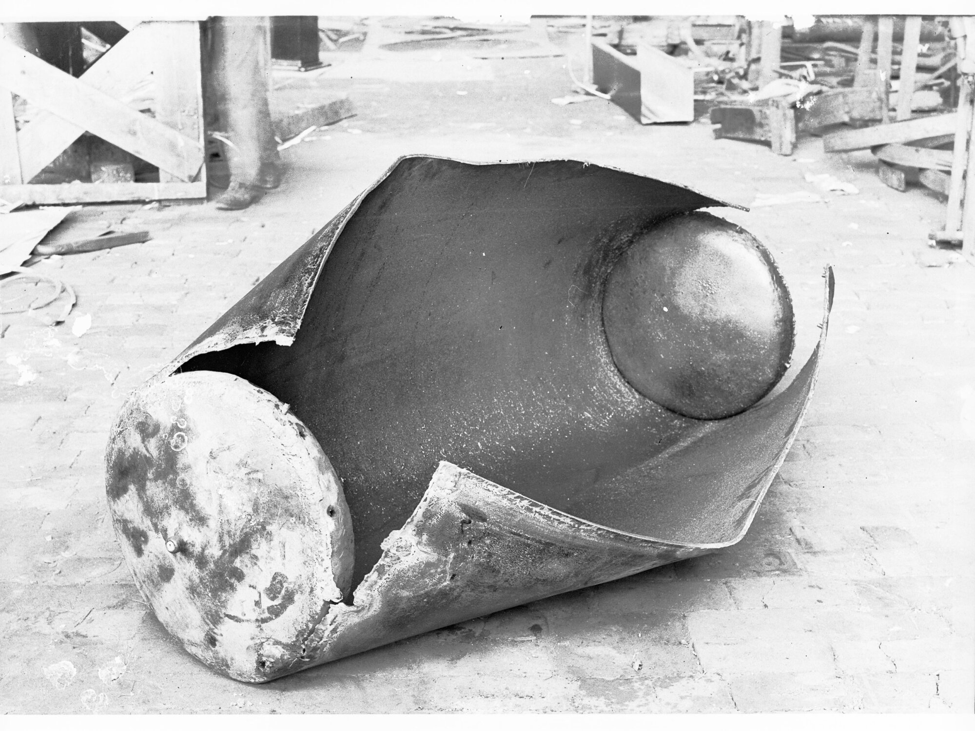 Burst air receiver at Bay Road - Anzac Highway