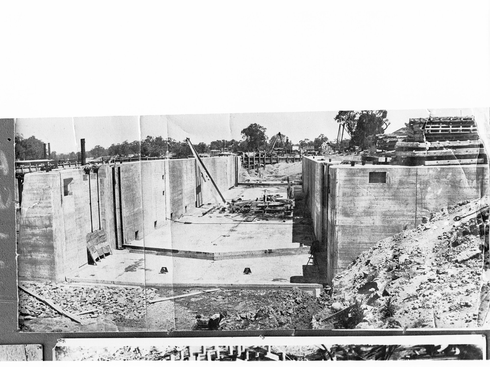 Construction of Lock at Blanchetown