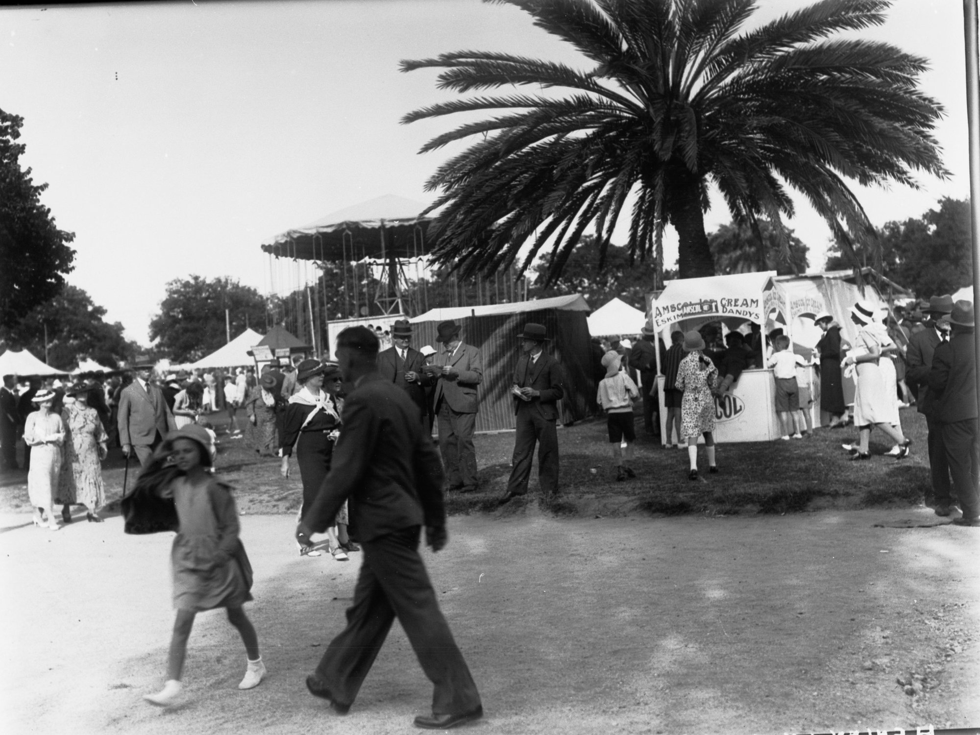 People on Torrens looking around stalls