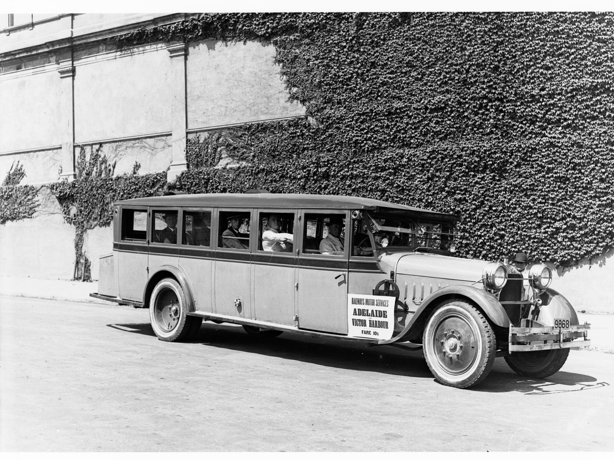 Adelaide to Victor Harbor railway bus