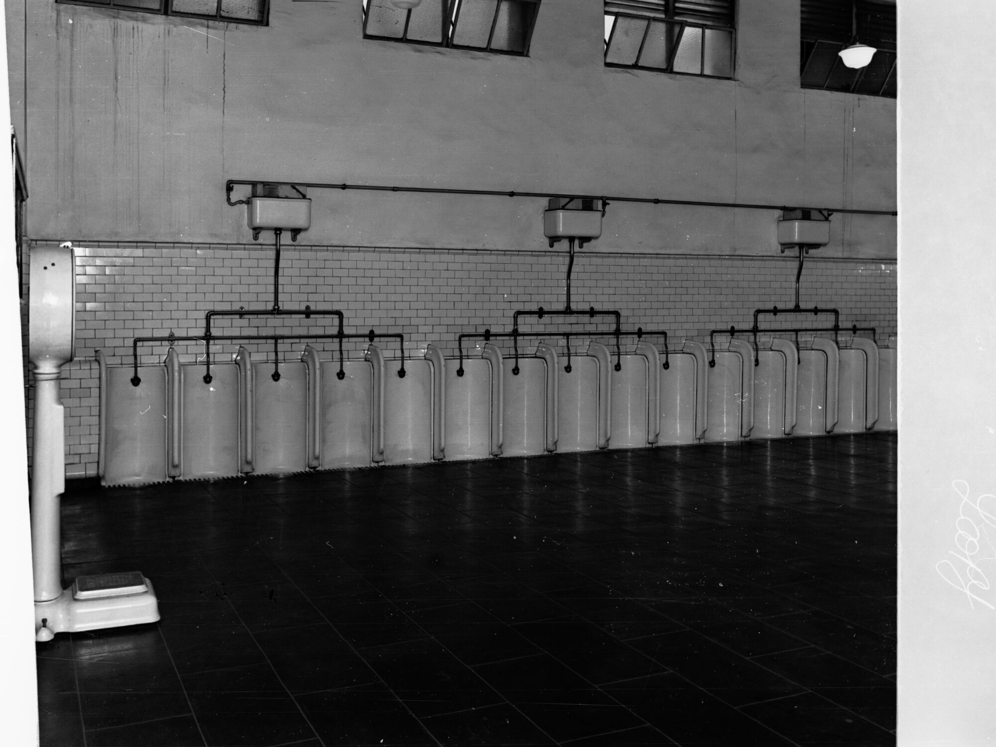Mens Lavatories Adelaide Railway Station