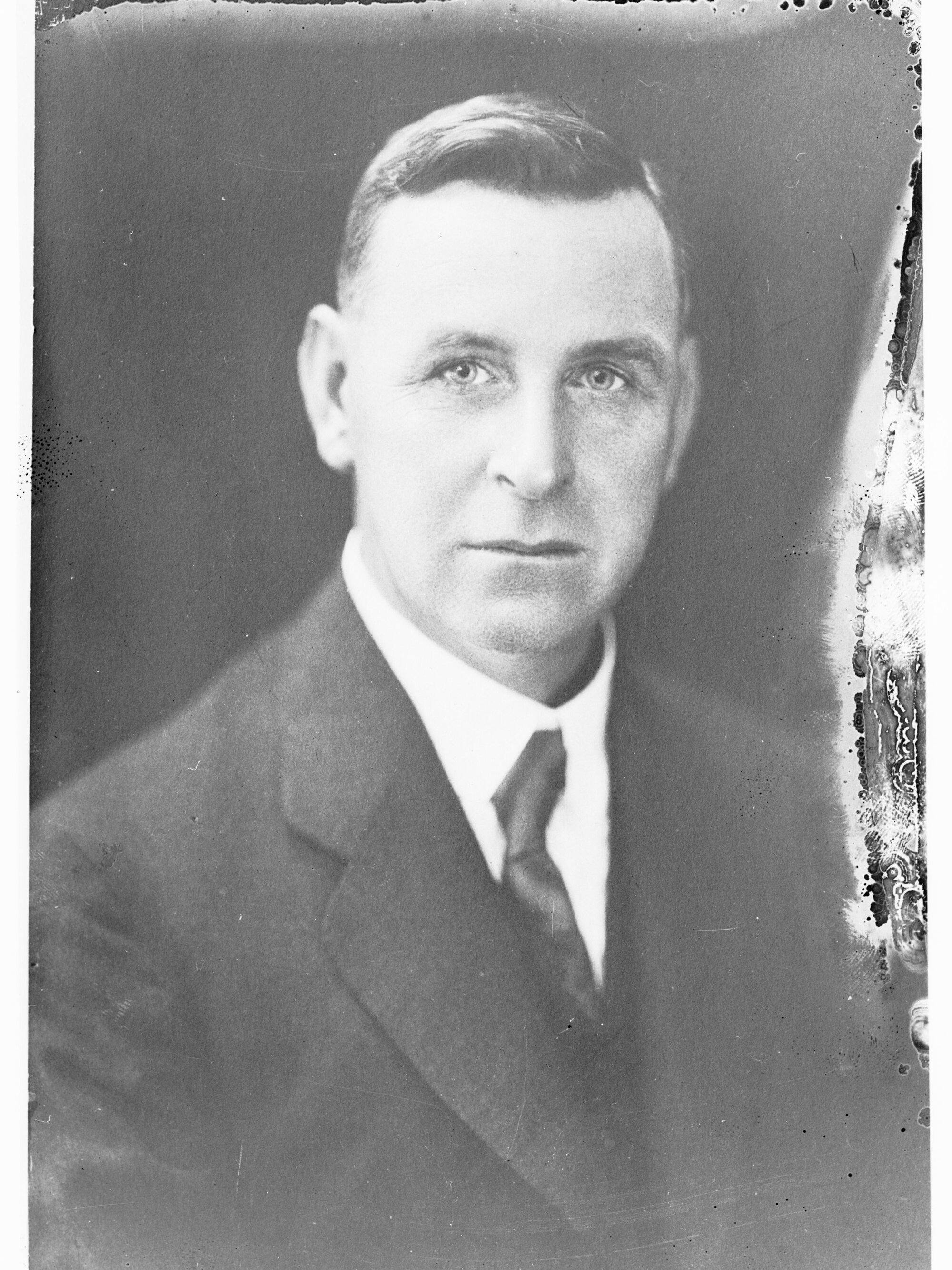 Portrait of Mr R L Butler - Biographical Register, page 31