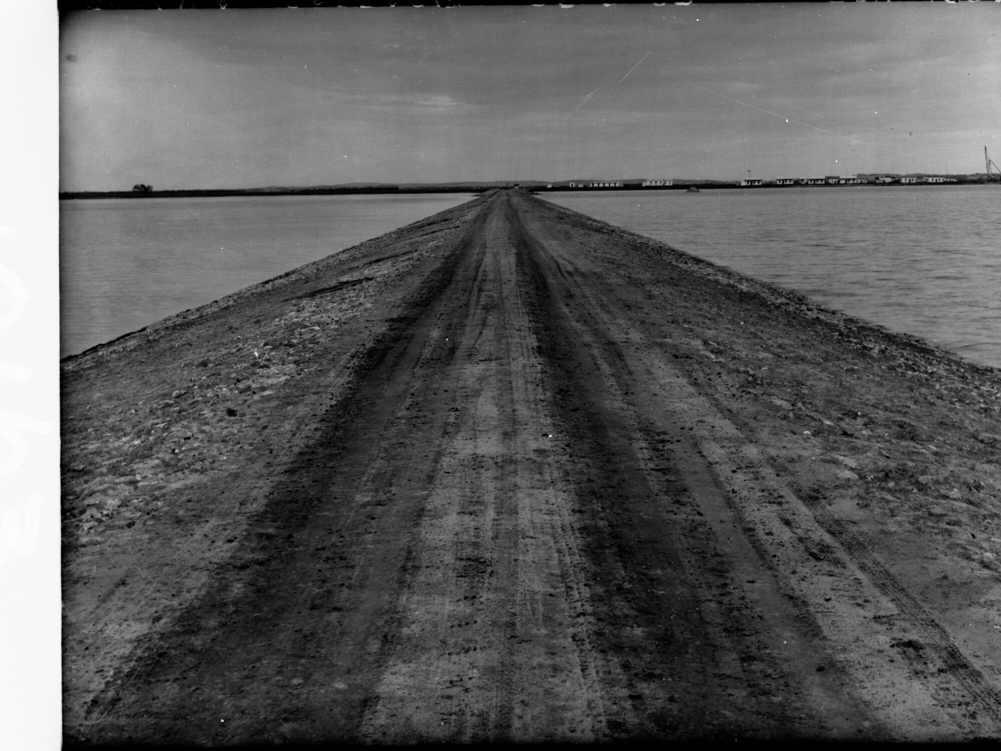 Construction of Goolwa Barrage