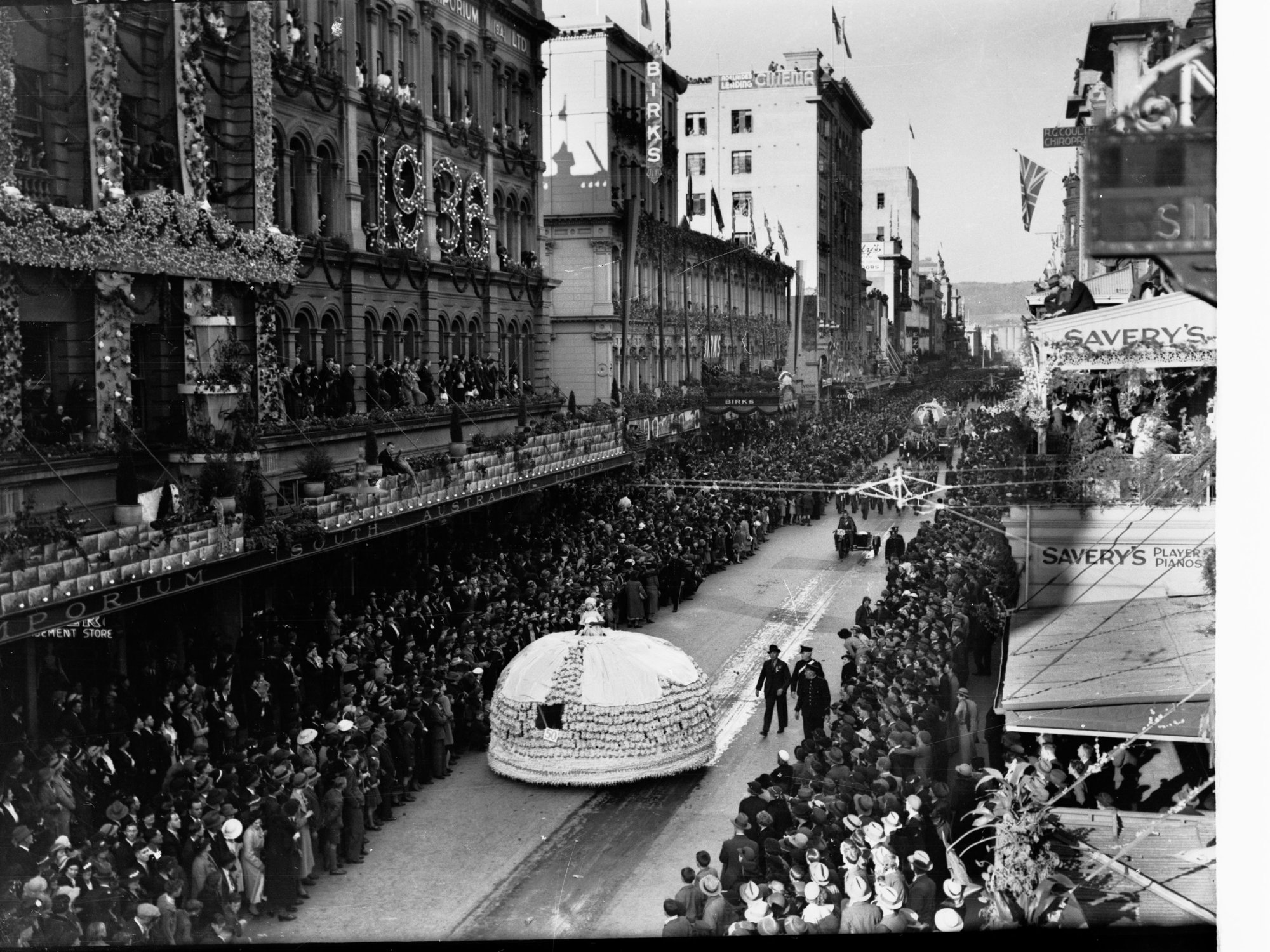 Floral pageant Rundle Street for Adelaide Centenary