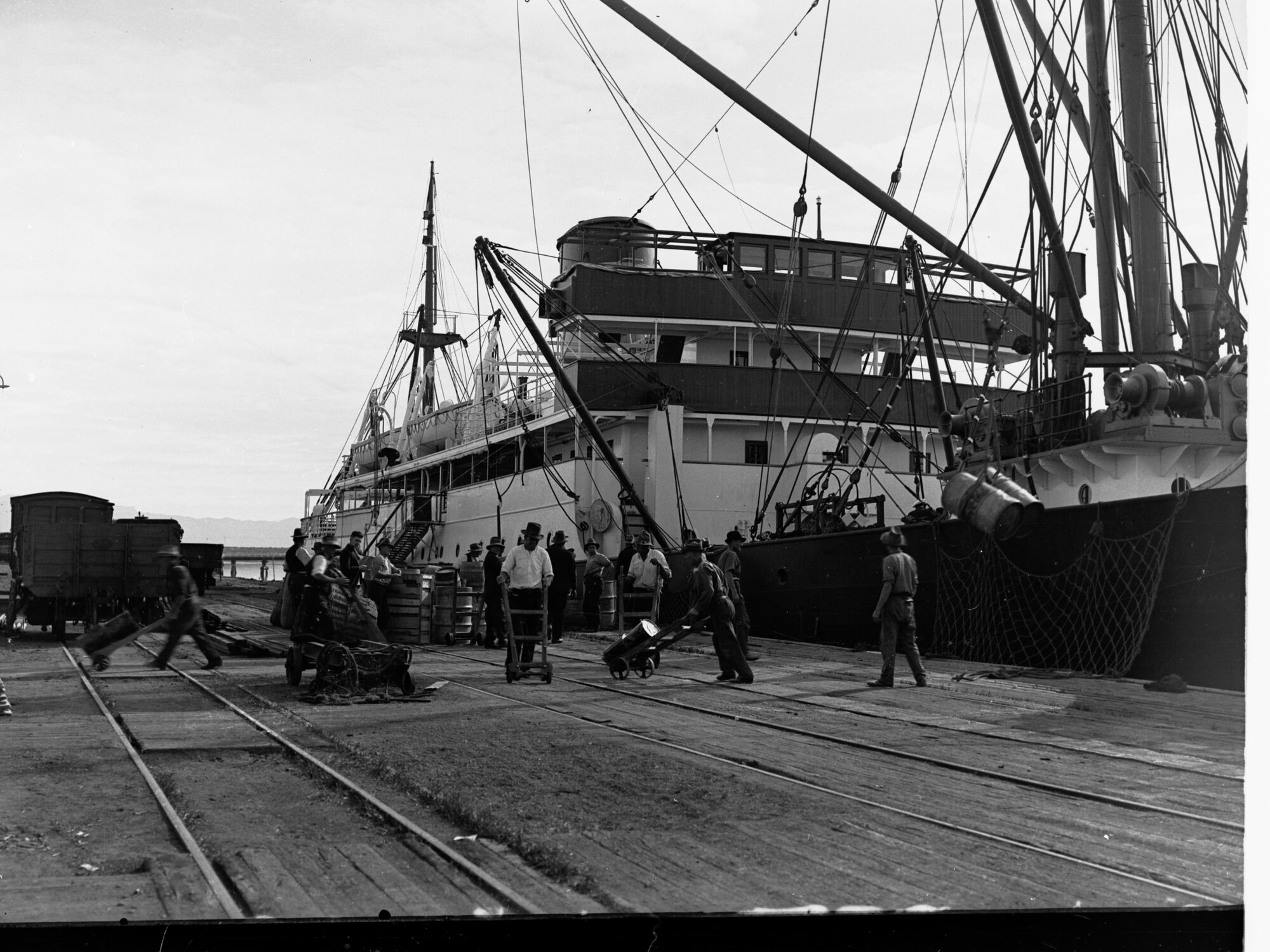 MV Moonta Port Augusta Showing Wharfing Facilities