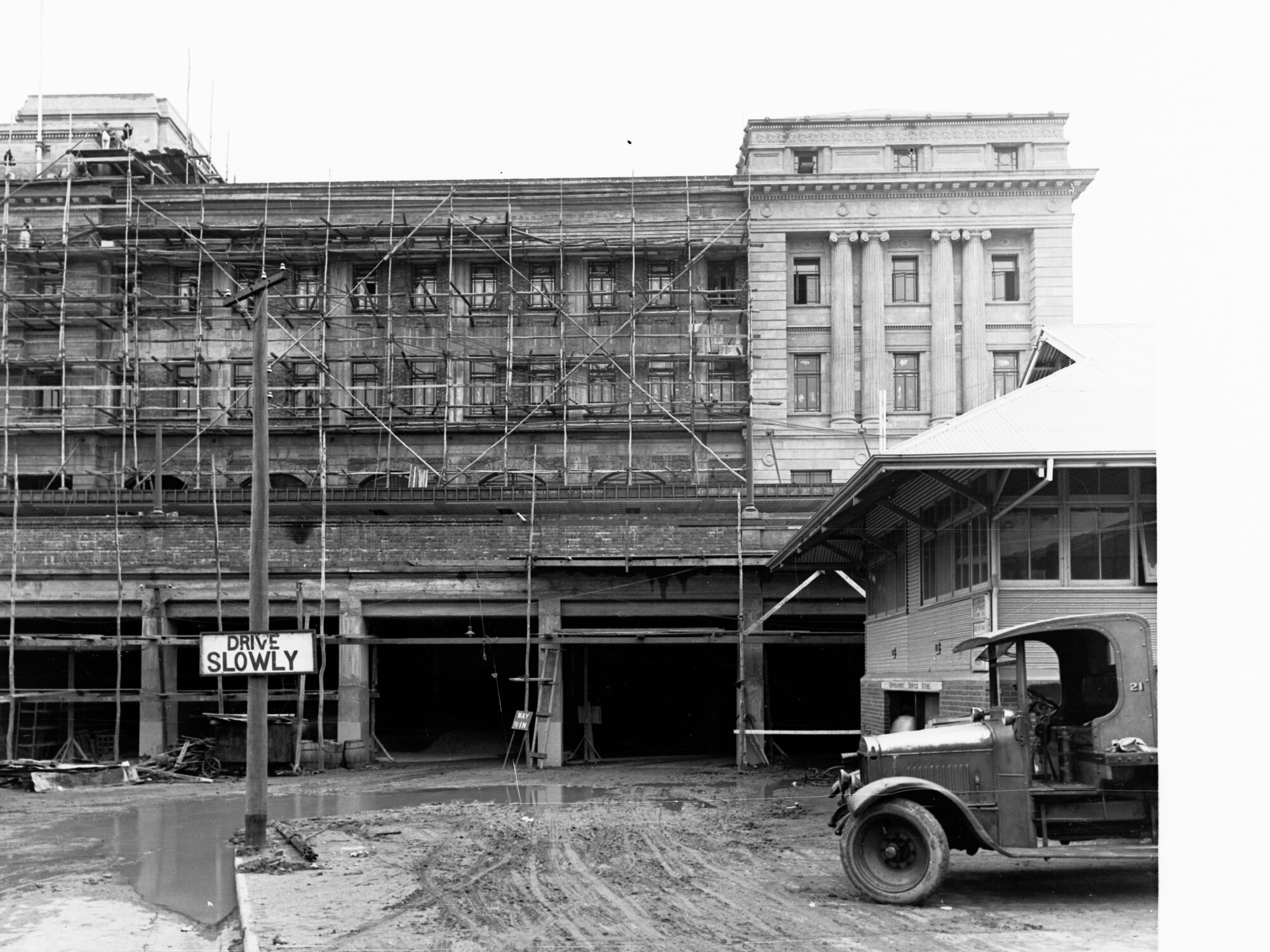 Construction of Adelaide Railway Station