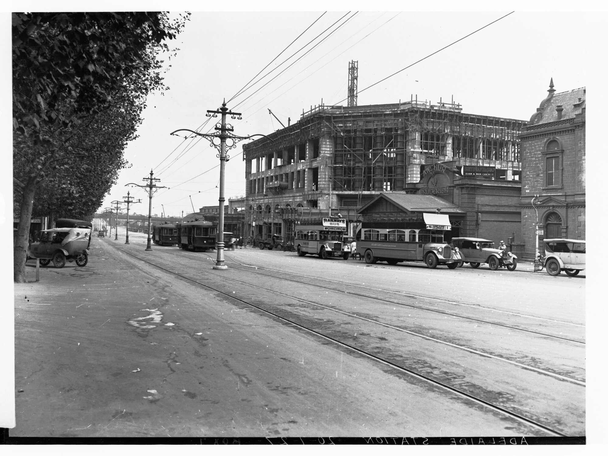 Construction of Adelaide Railway Station