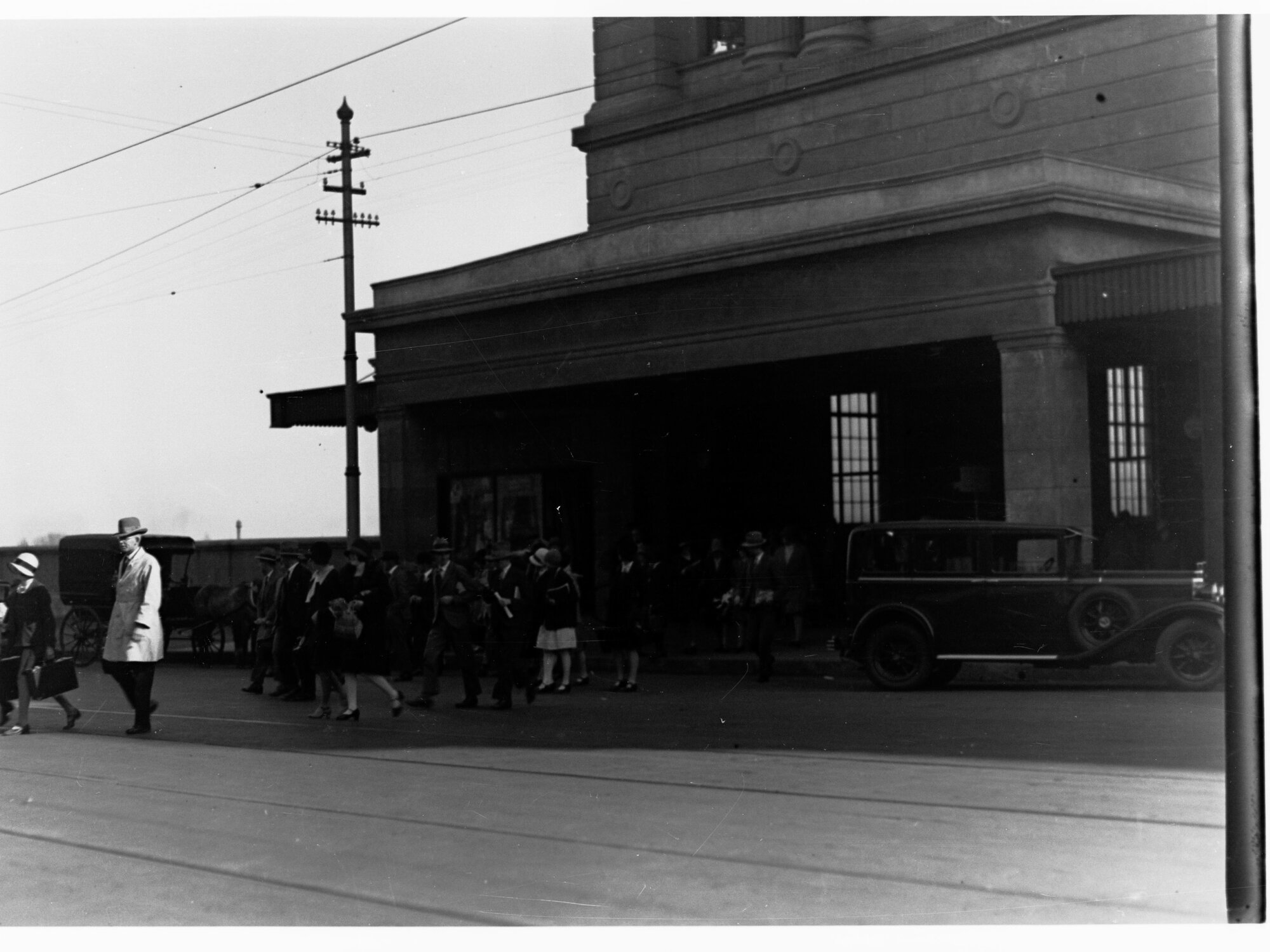Adelaide railway station, North Terrace