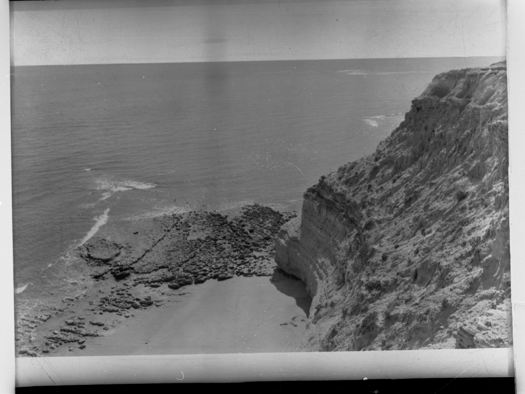 Port Noarlunga Beach Showing Rocky Cliffs
