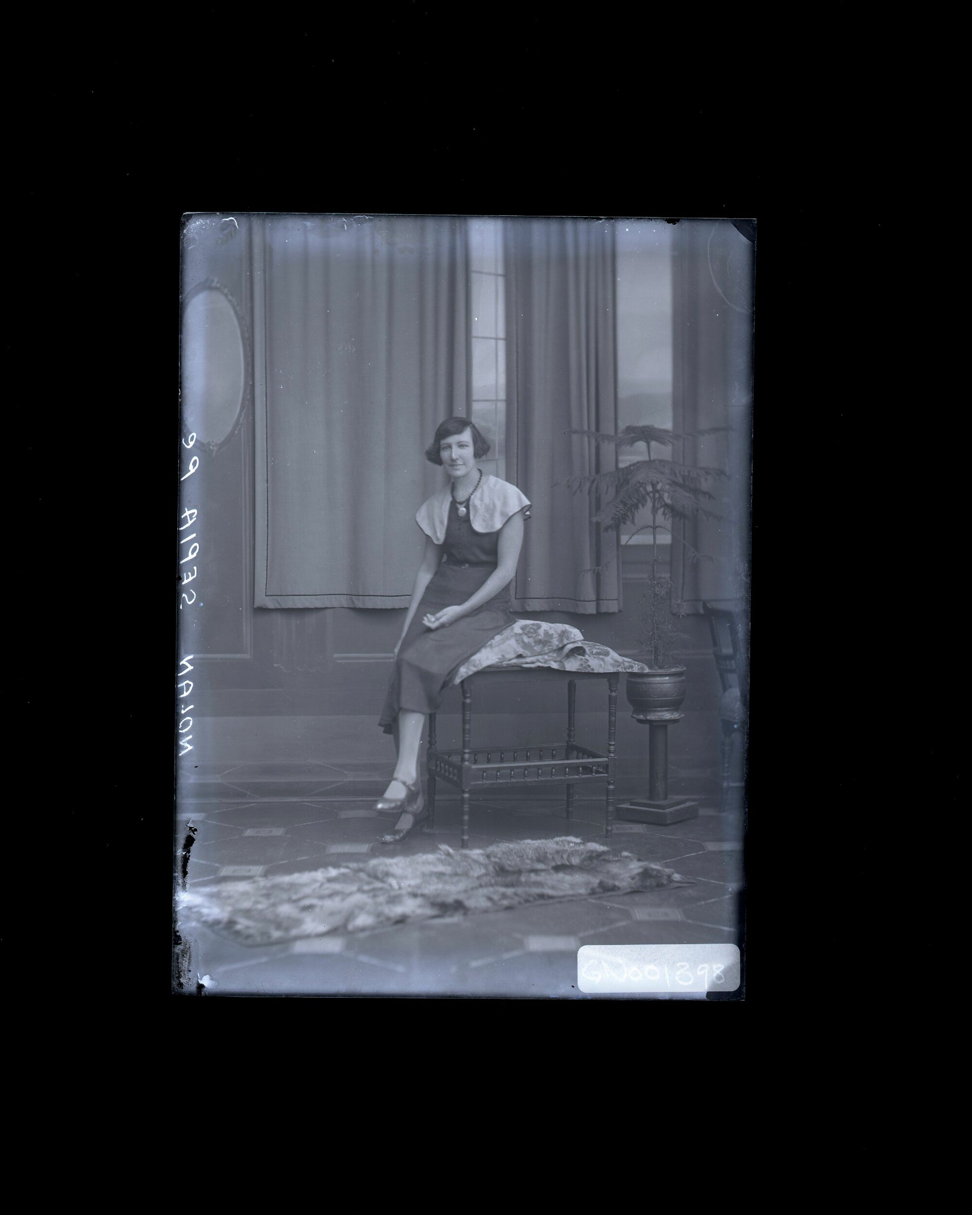 Woman - Nolan