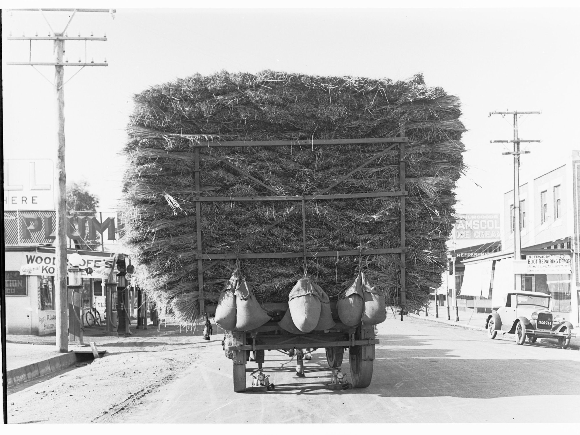 Horse-drawn wagon in Main Street - Clare