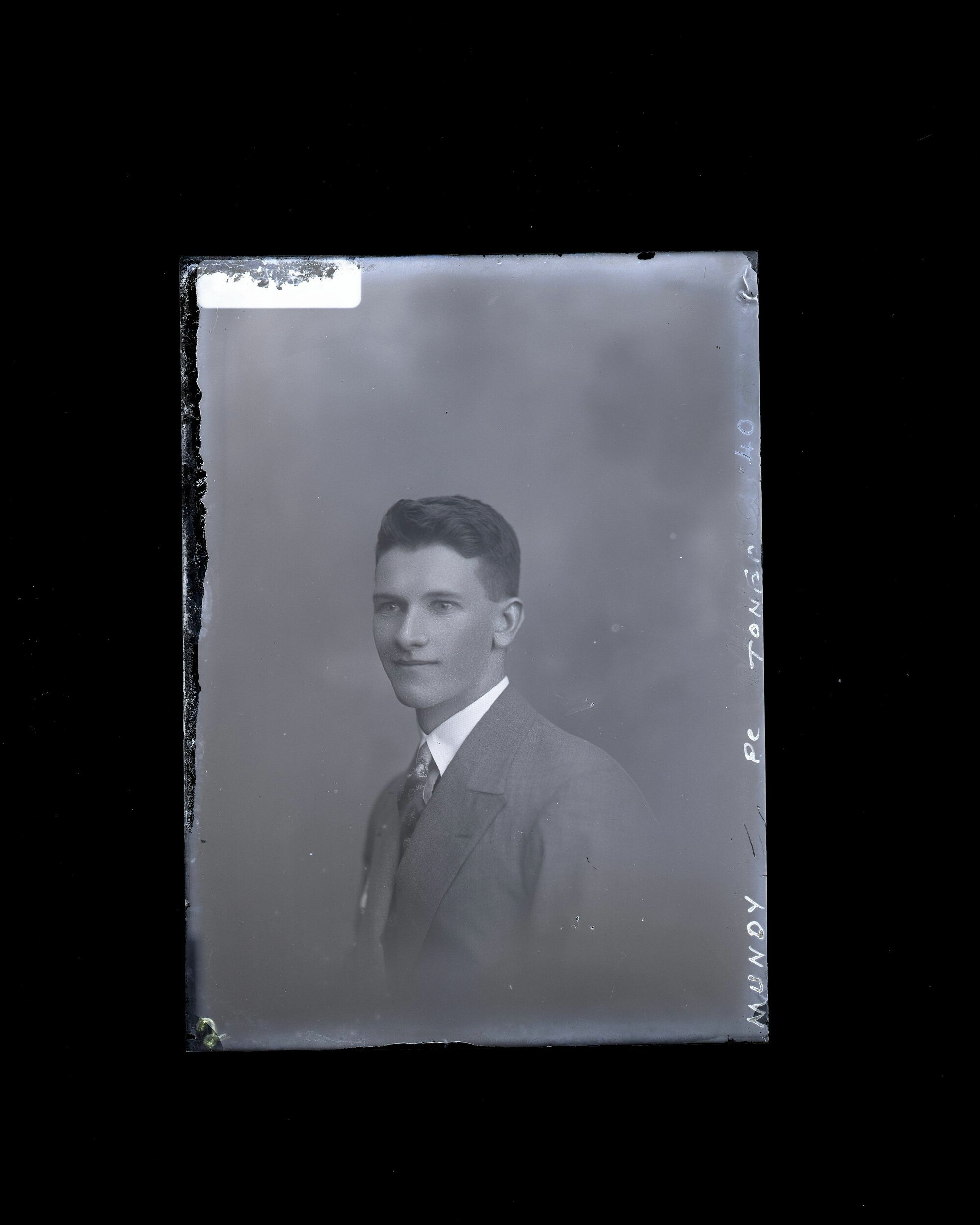Male - Munoy