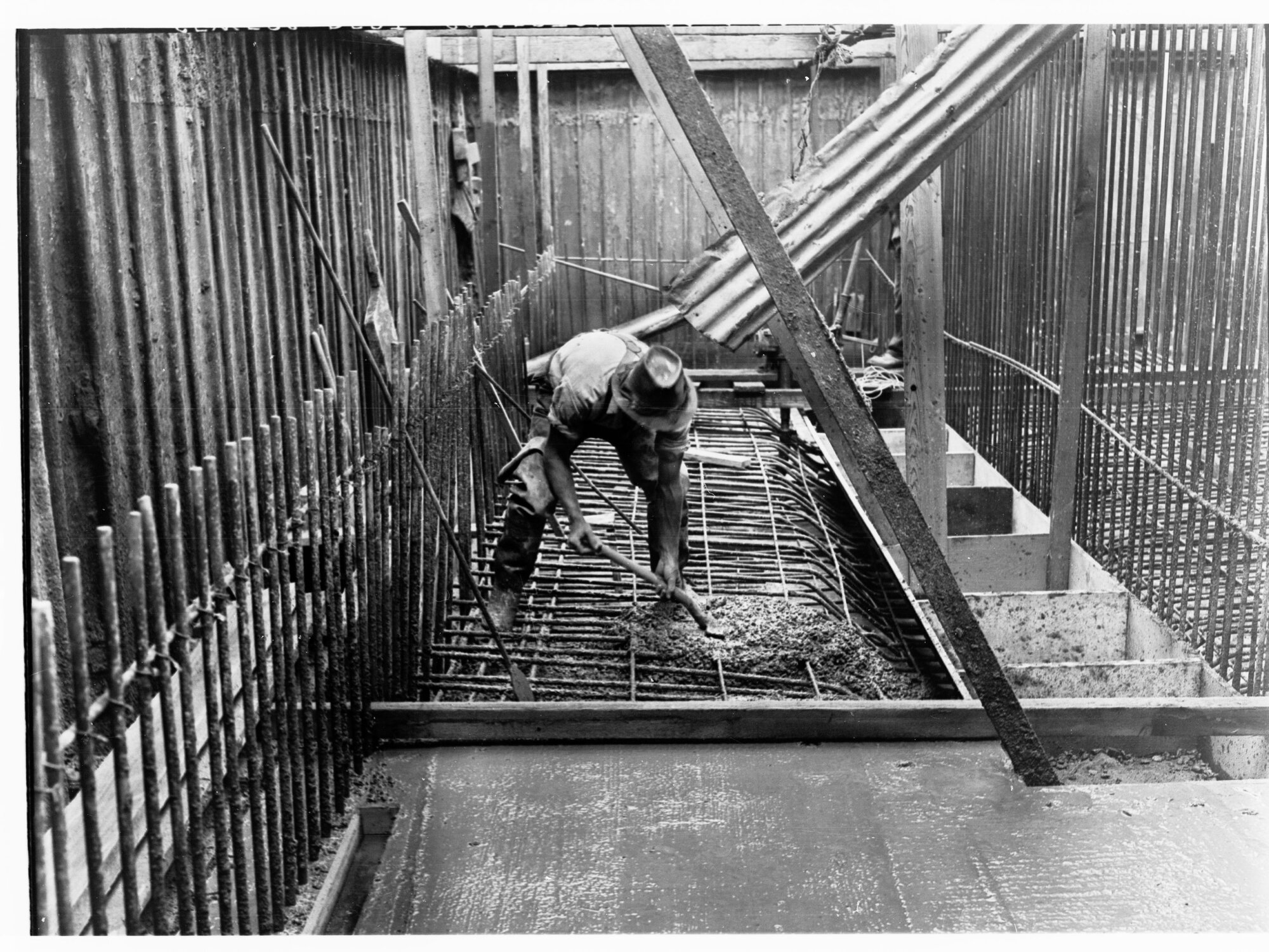 Sewers Department, Somerton, man working
