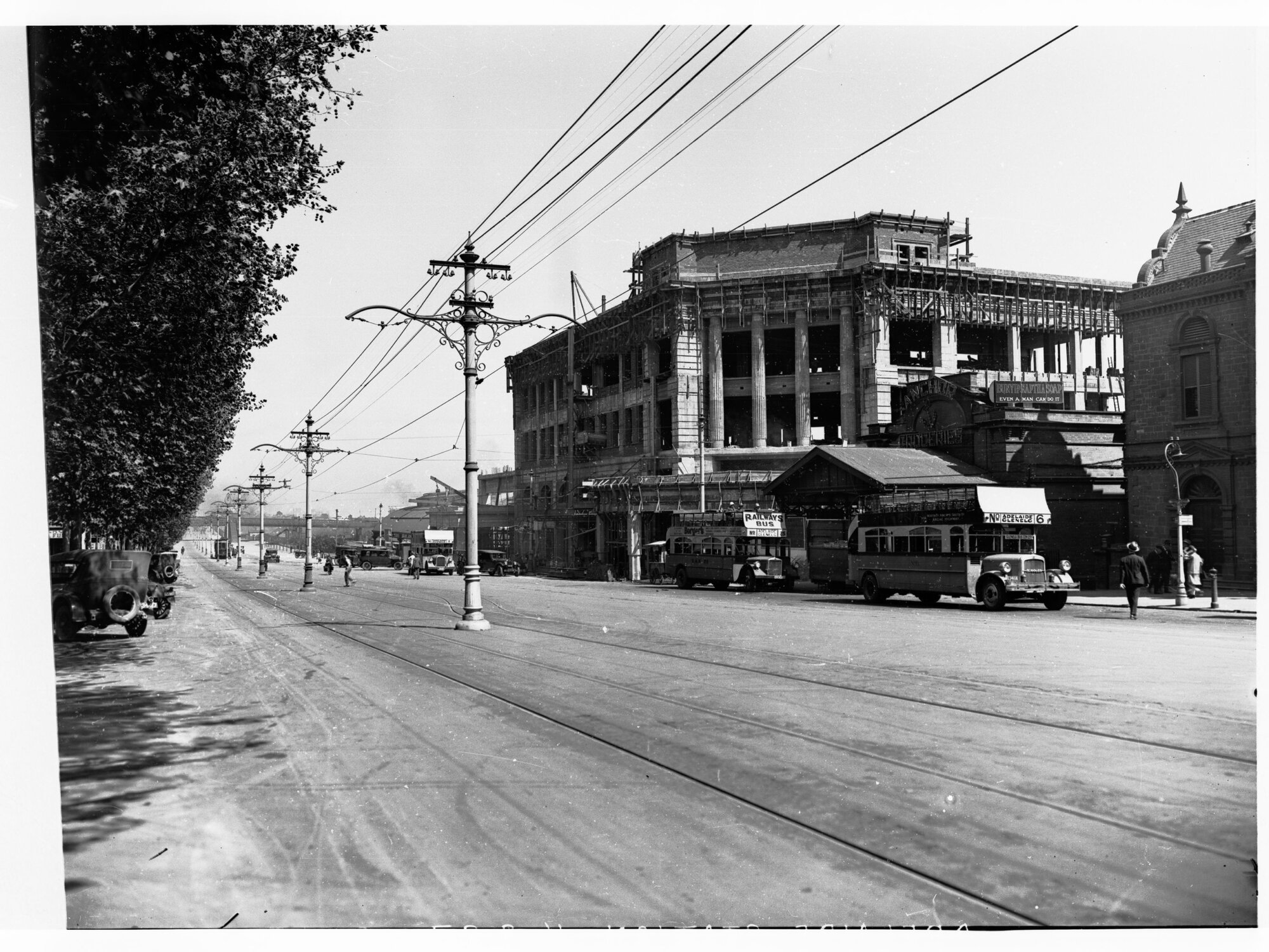 Construction of Adelaide Railway Station