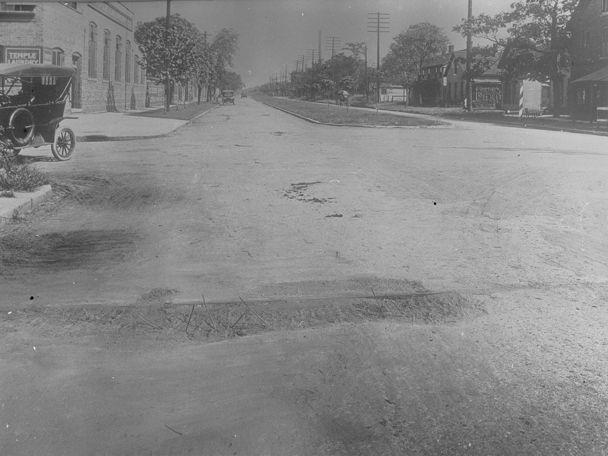 View of street in USA suburb - Town Planning photos USA