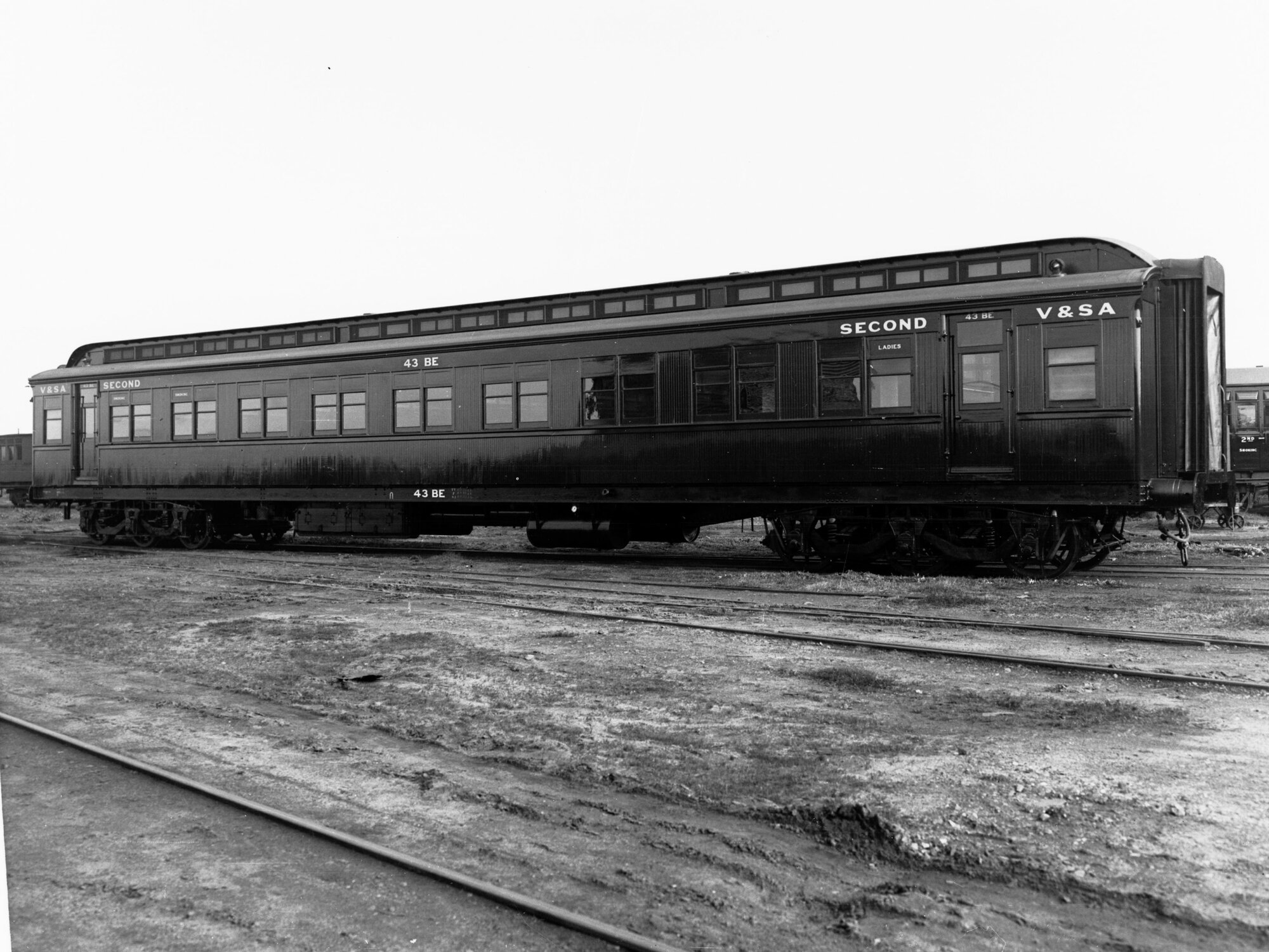 Train Carriage 43 BE Taken at Islington