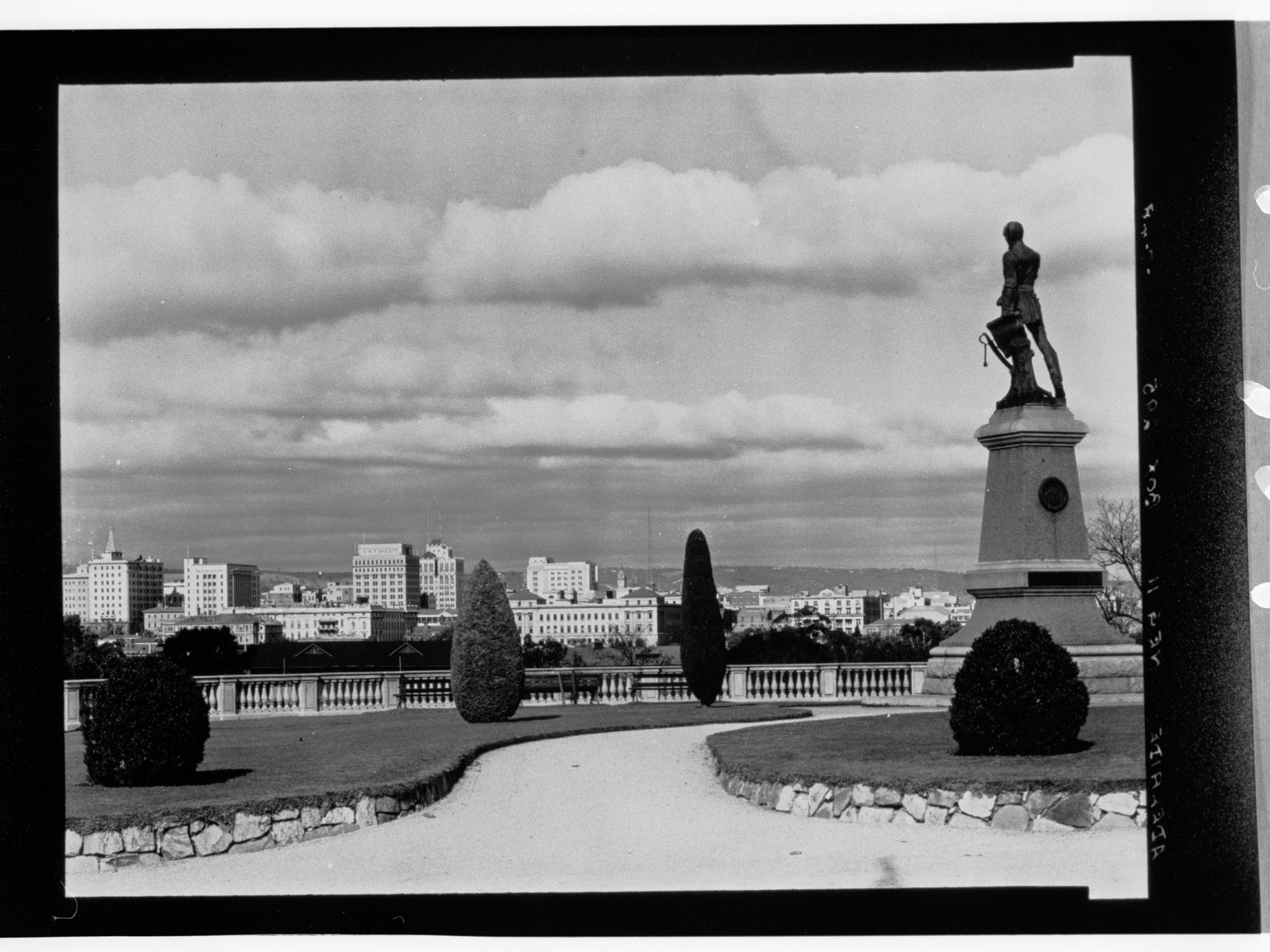 Adelaide skylne - looking east from North Adelaide