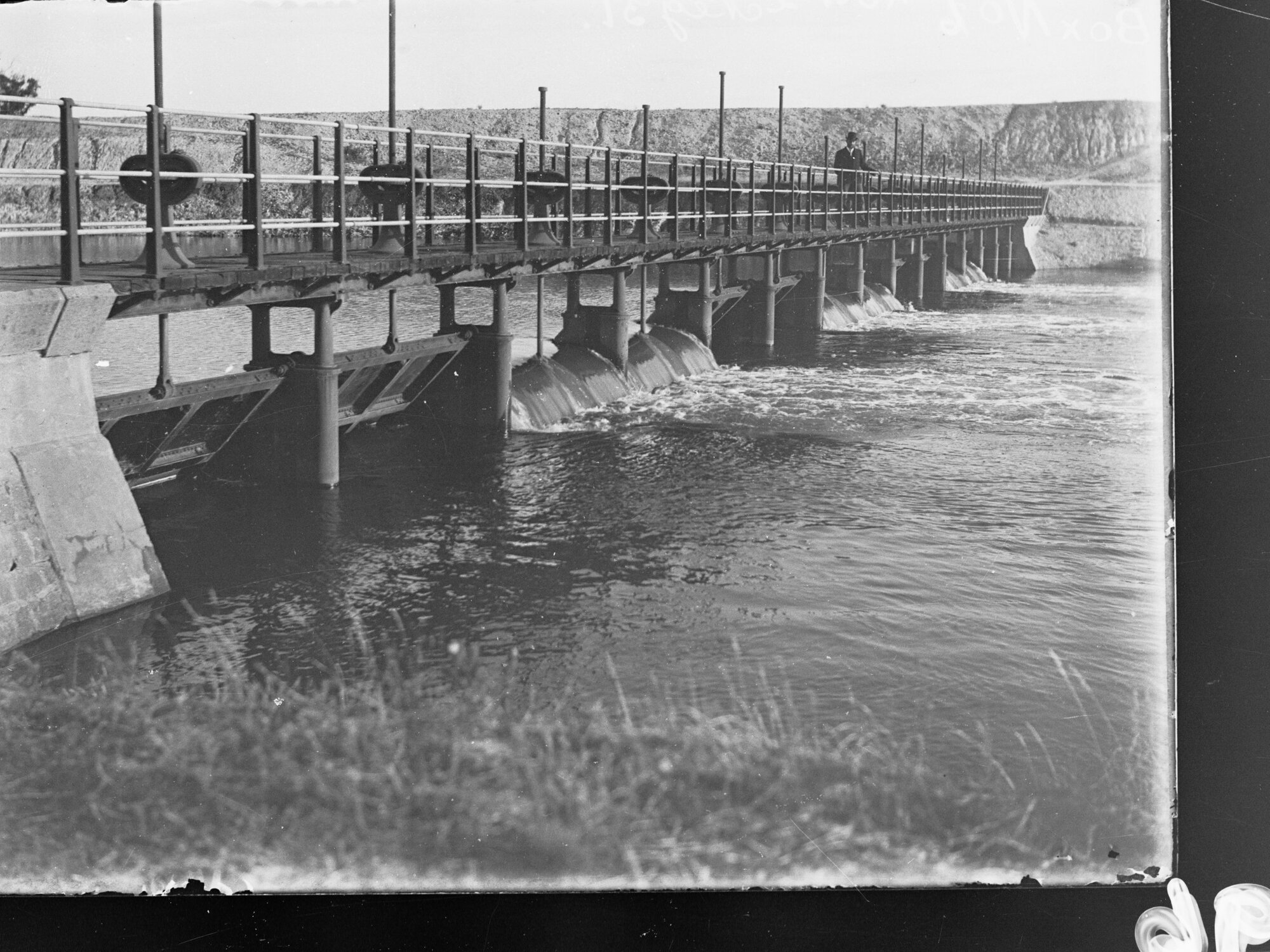 River Murray showing lock.