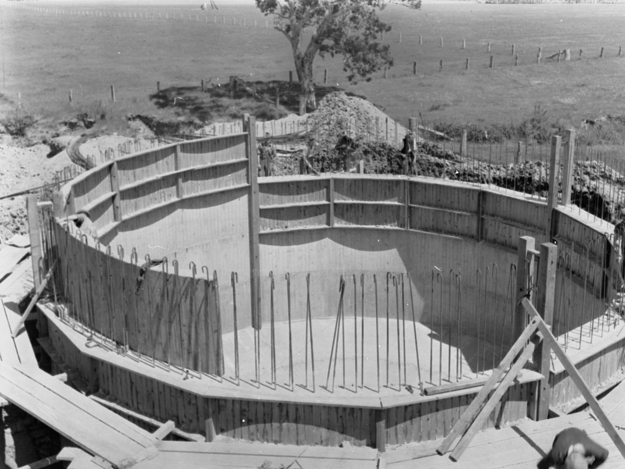 Sewers department treatment works, Woodside