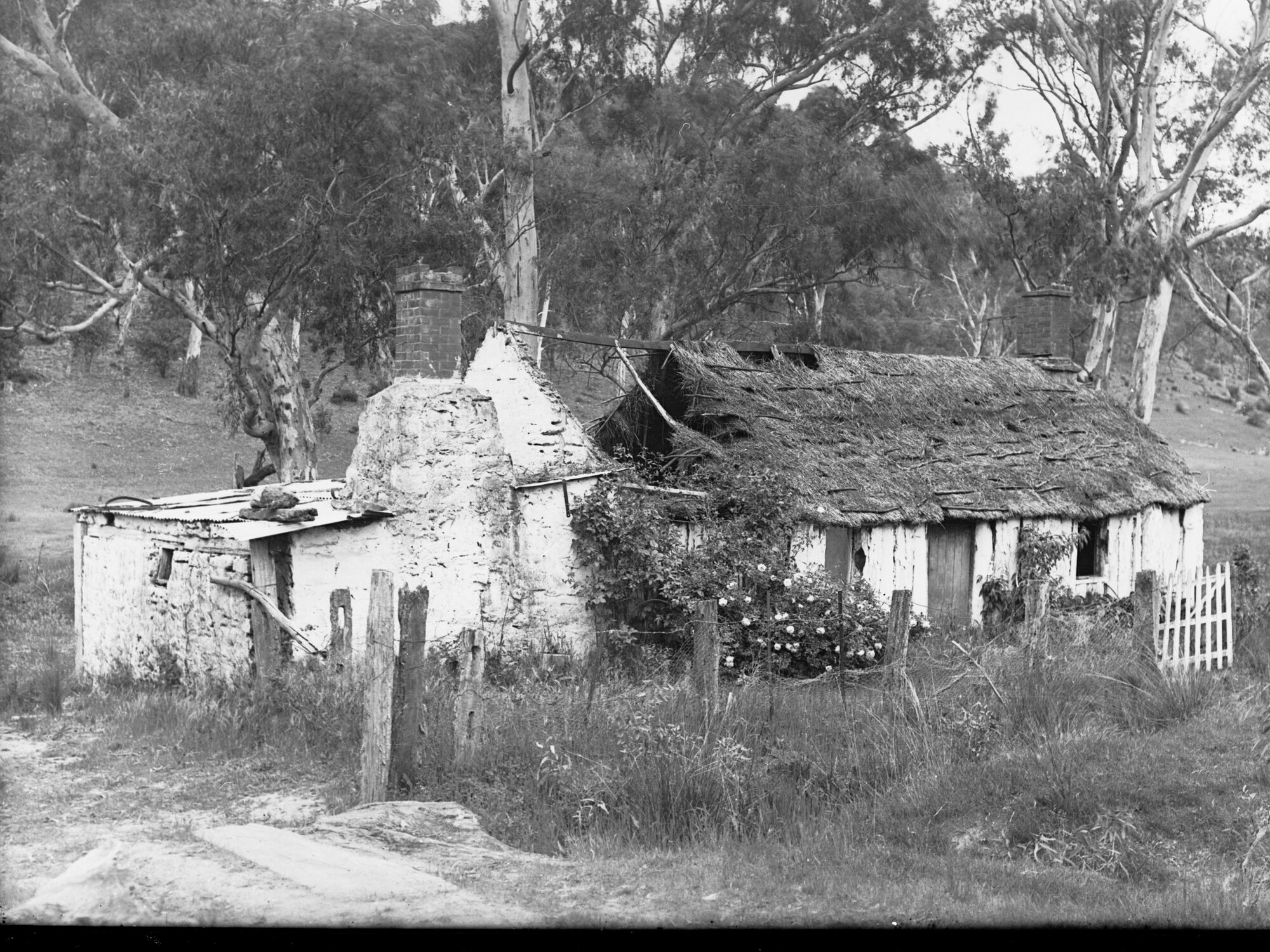 Old Pioneer's Stone and Thatched House (hut) Near Williamstown