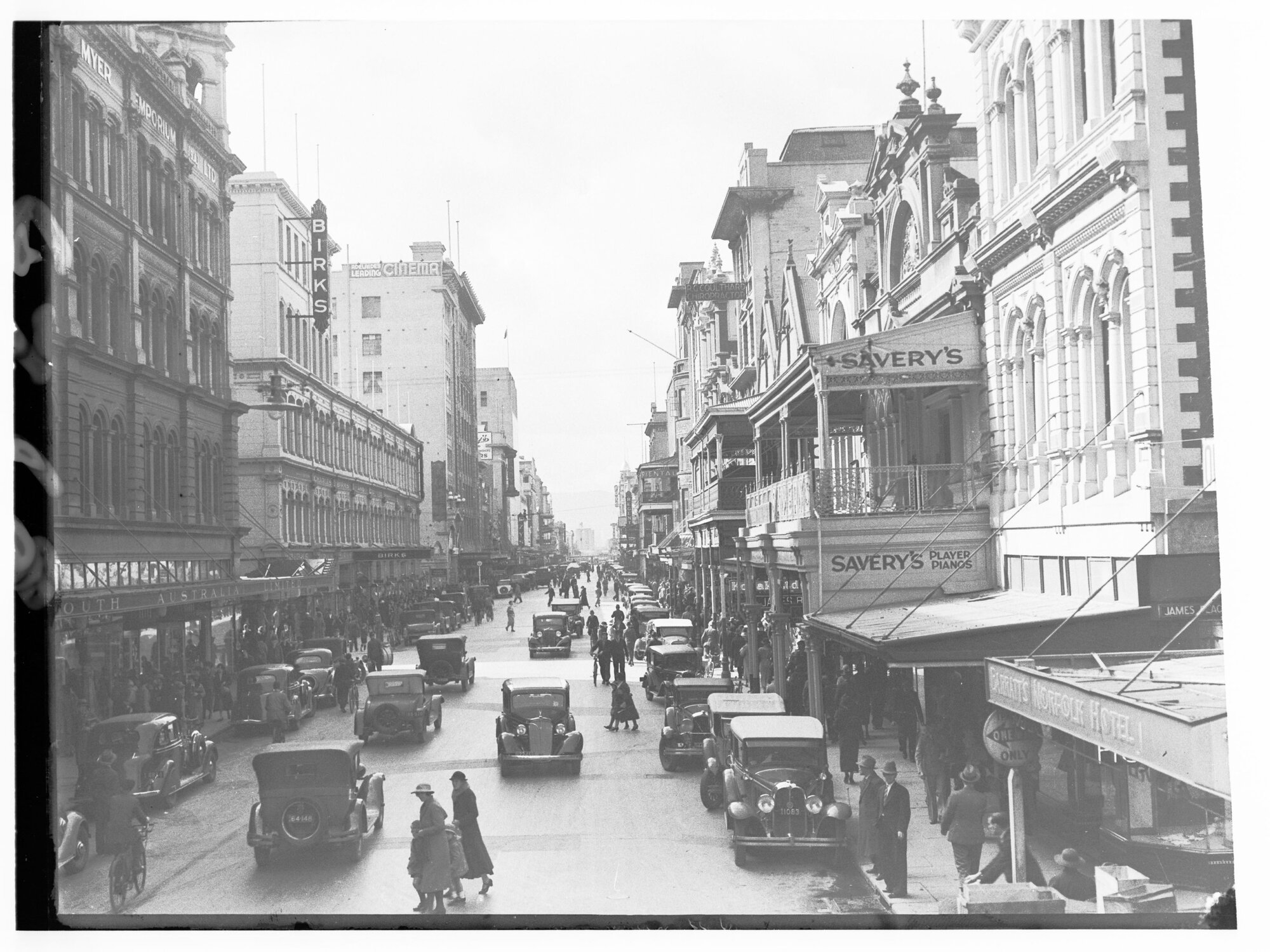 Rundle Street looking east - showing automobiles