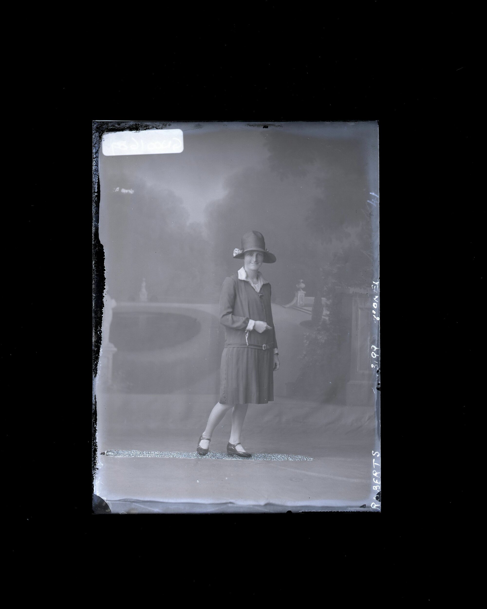 Woman - Roberts