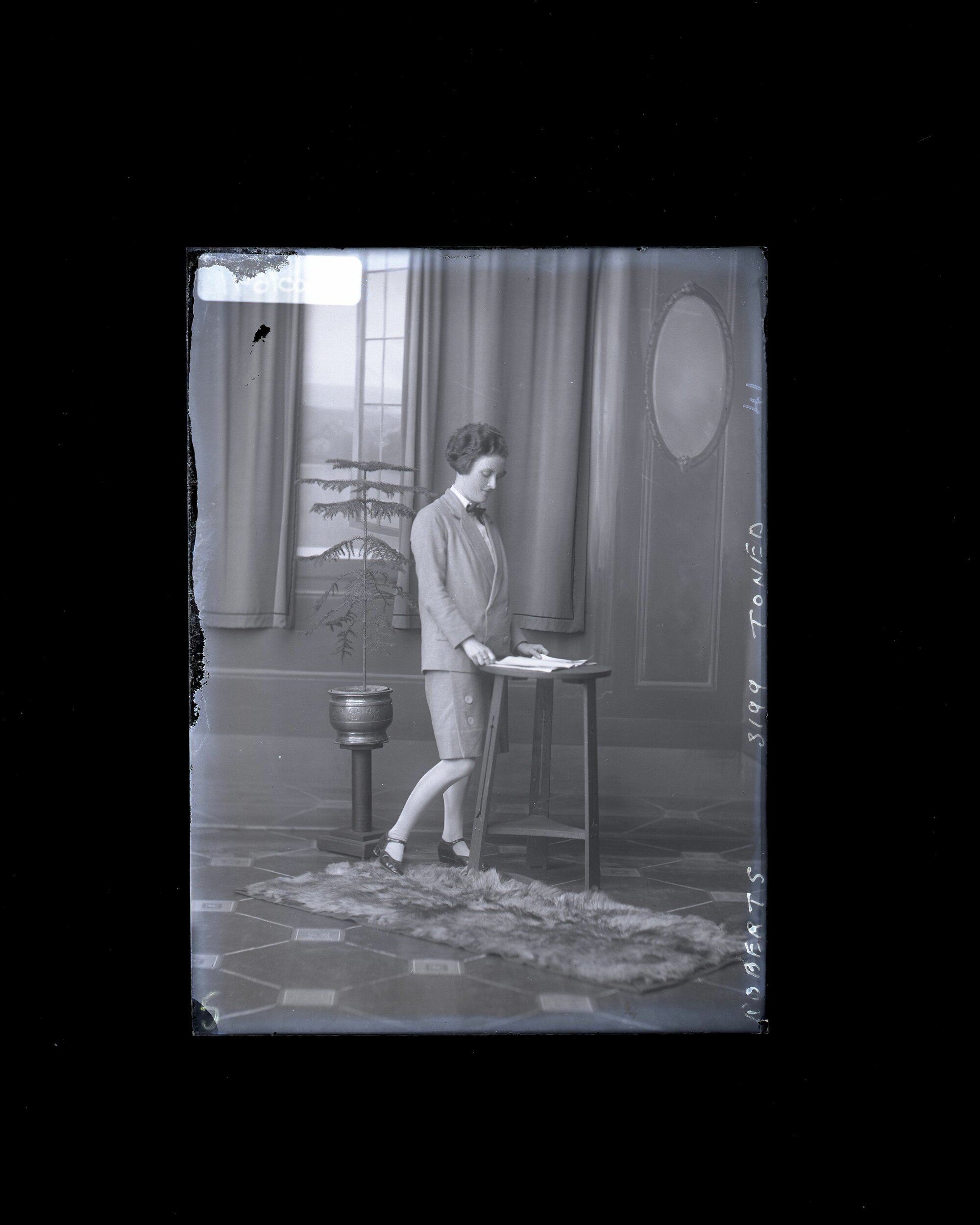 Woman - Roberts