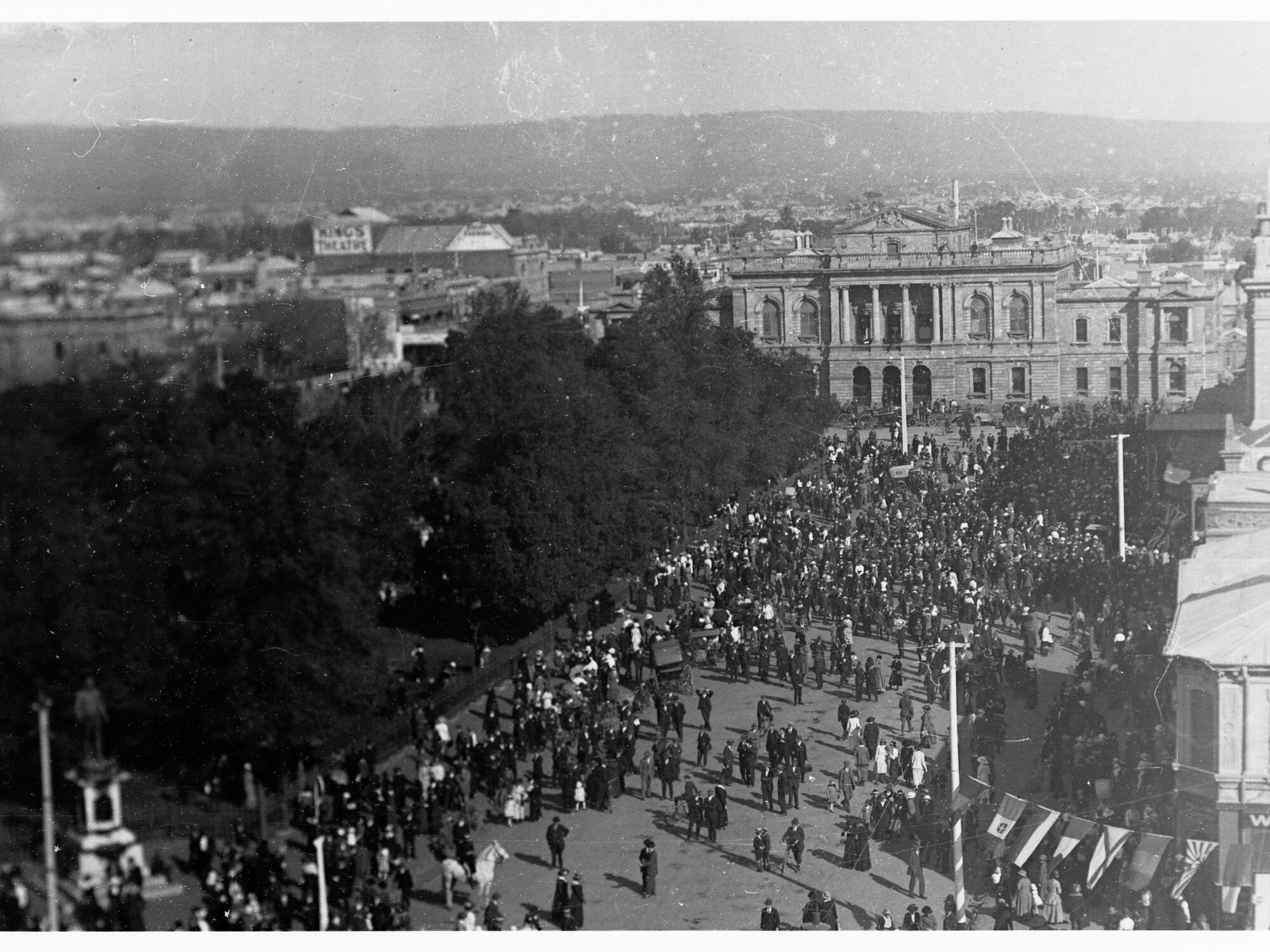 Peace Day Celebrations,  Prime Minister Hughes arrival in Adelaide at Victoria Square