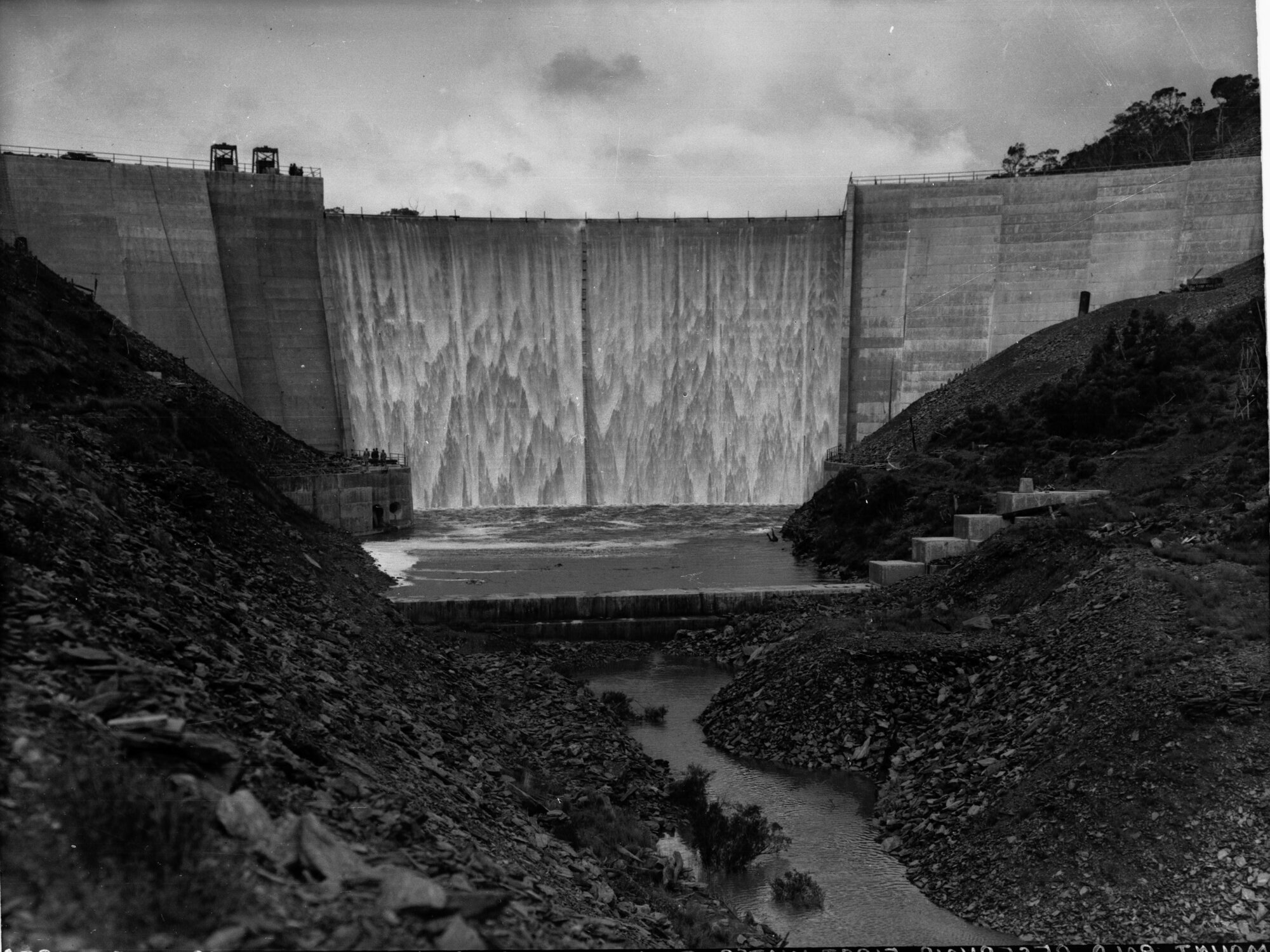 Mount Bold reservoir first water to flow over spillway