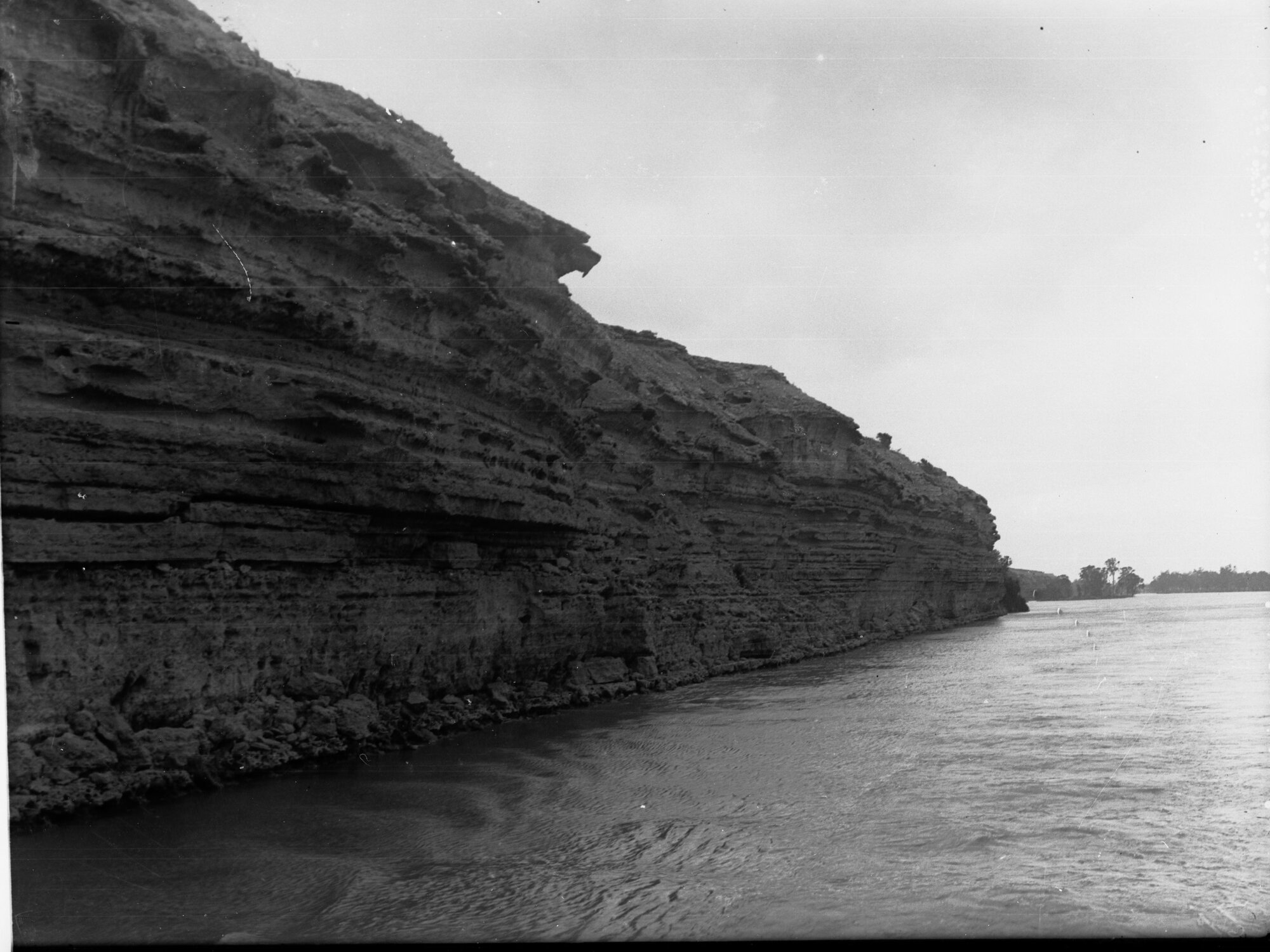 Cliffs, River Murray near Morgan