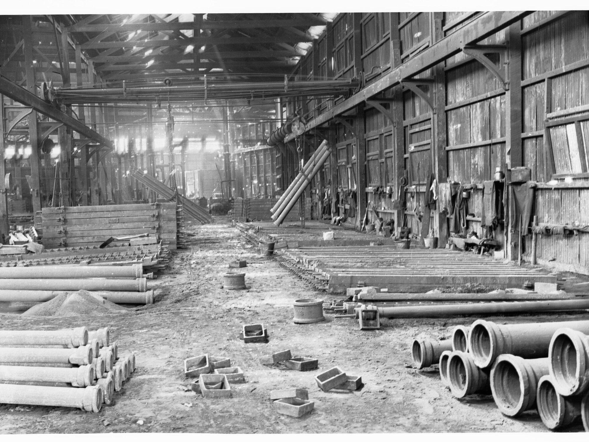 Glanville Pipe Works, Interior of Factory