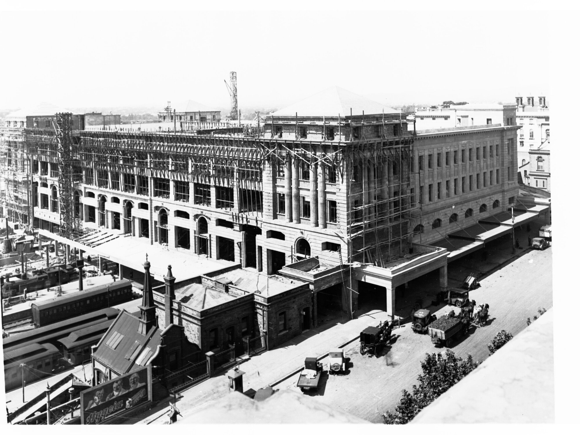 Construction of Adelaide Railway Station