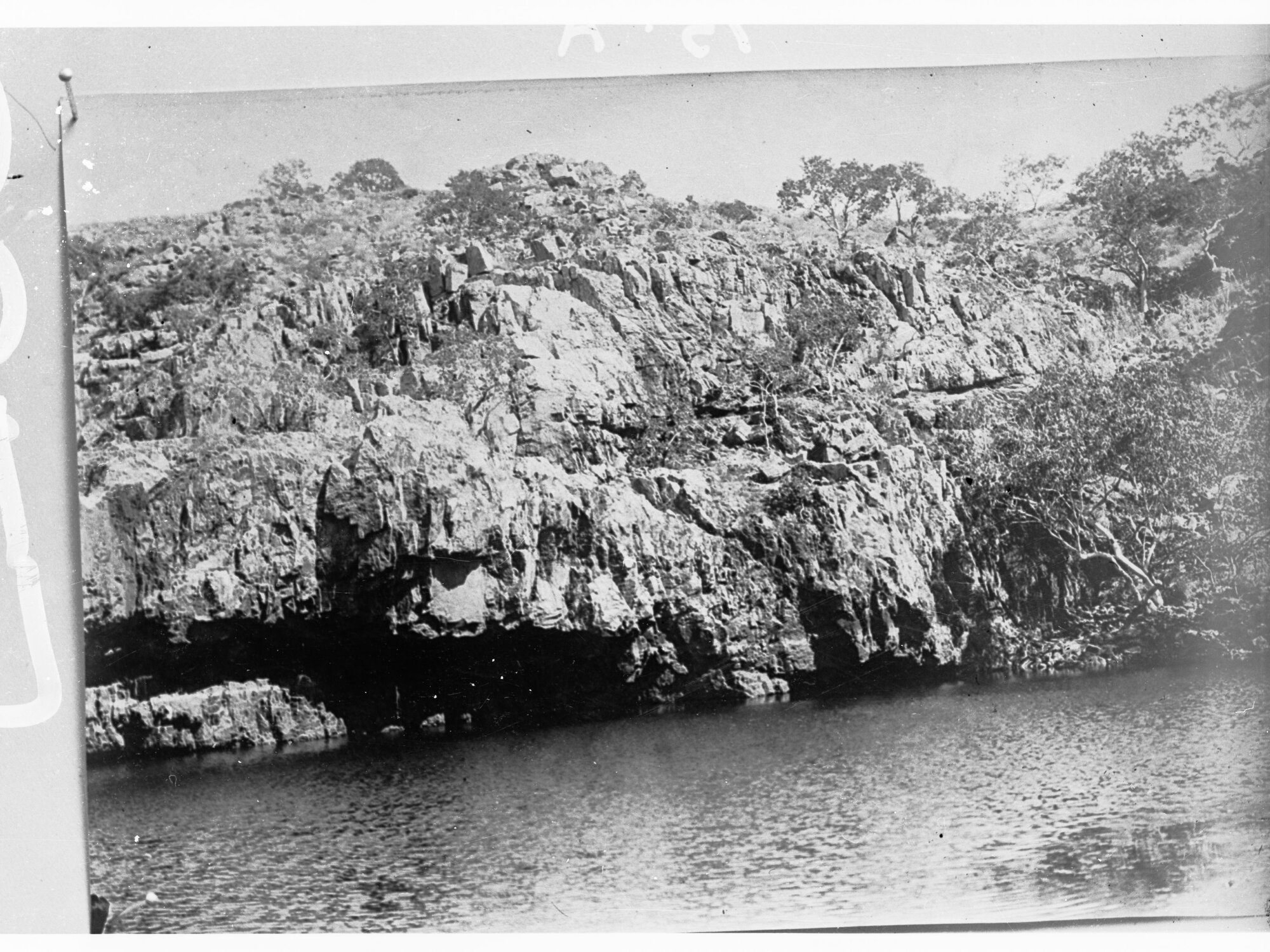 Northern Territory - view of river and rocky cliffs