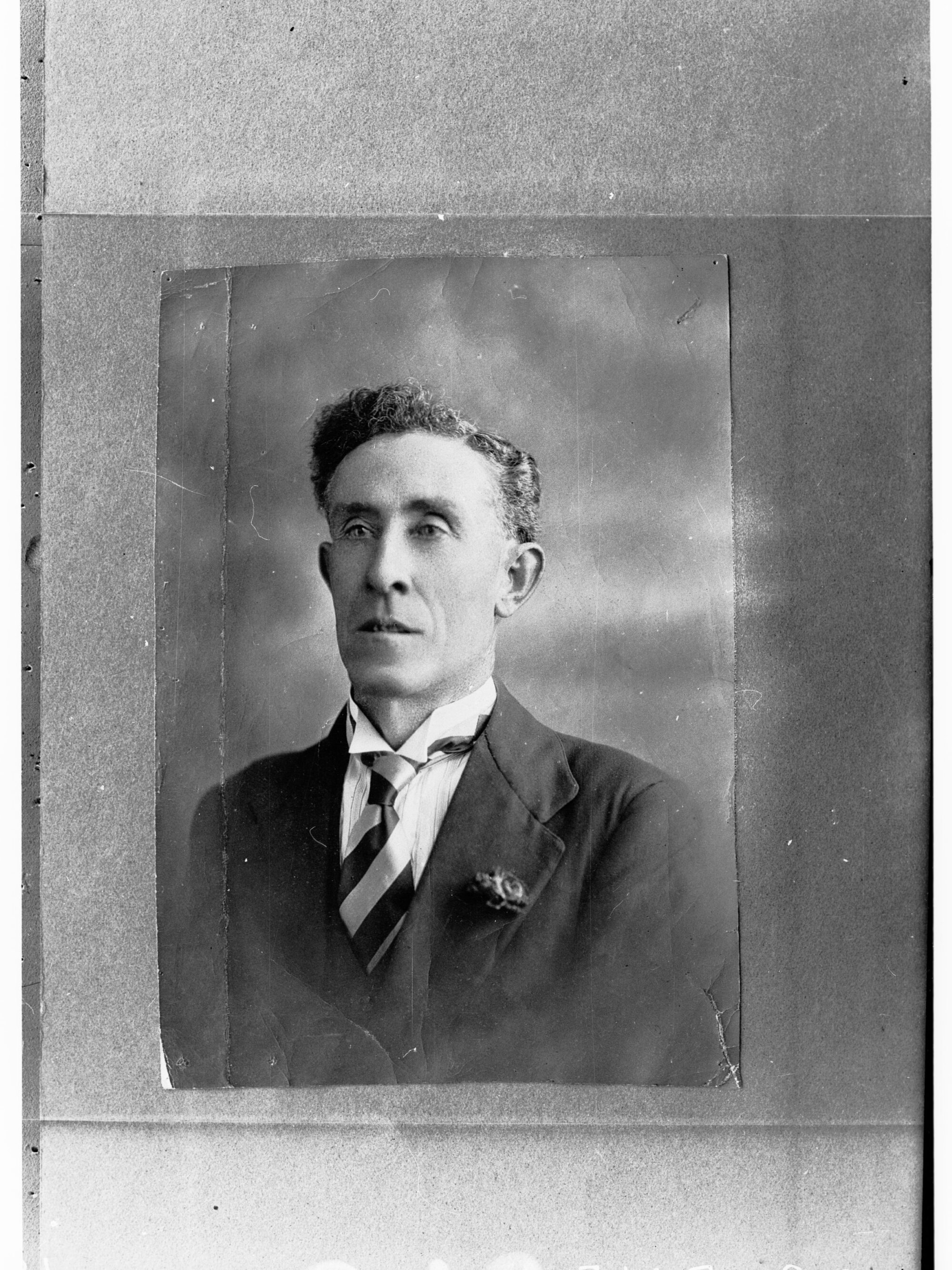 Portrait of Mr R A Dale - Biographical Register, page 54 | History Trust