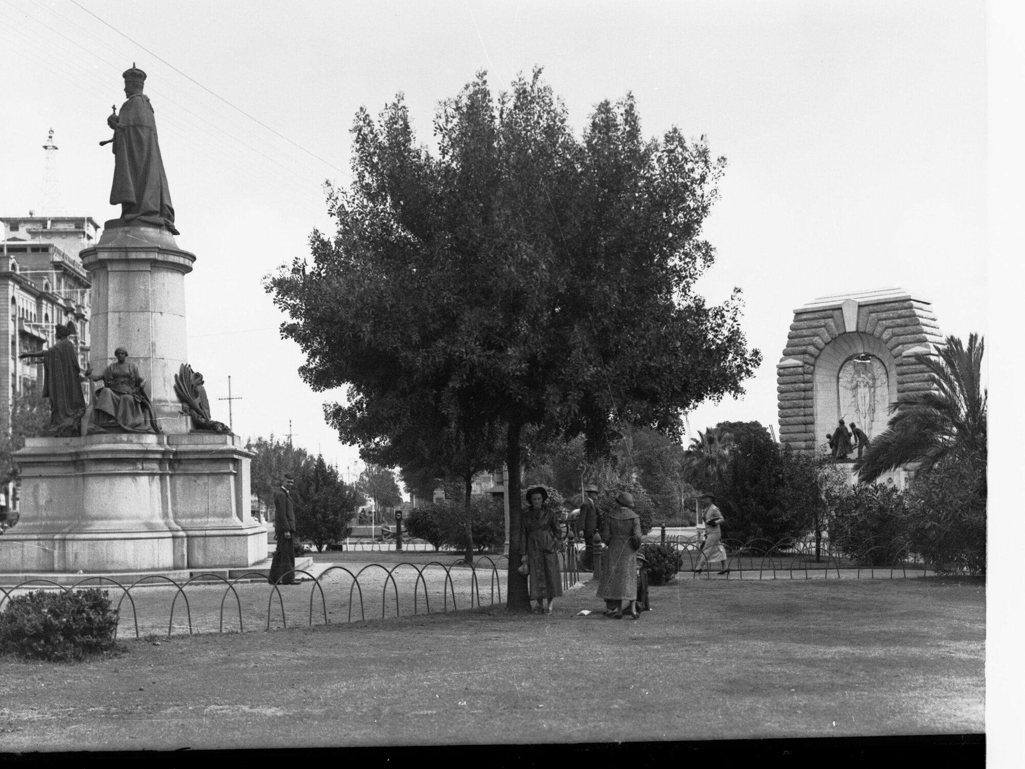 North Terrace Gardens King Edwards Statue