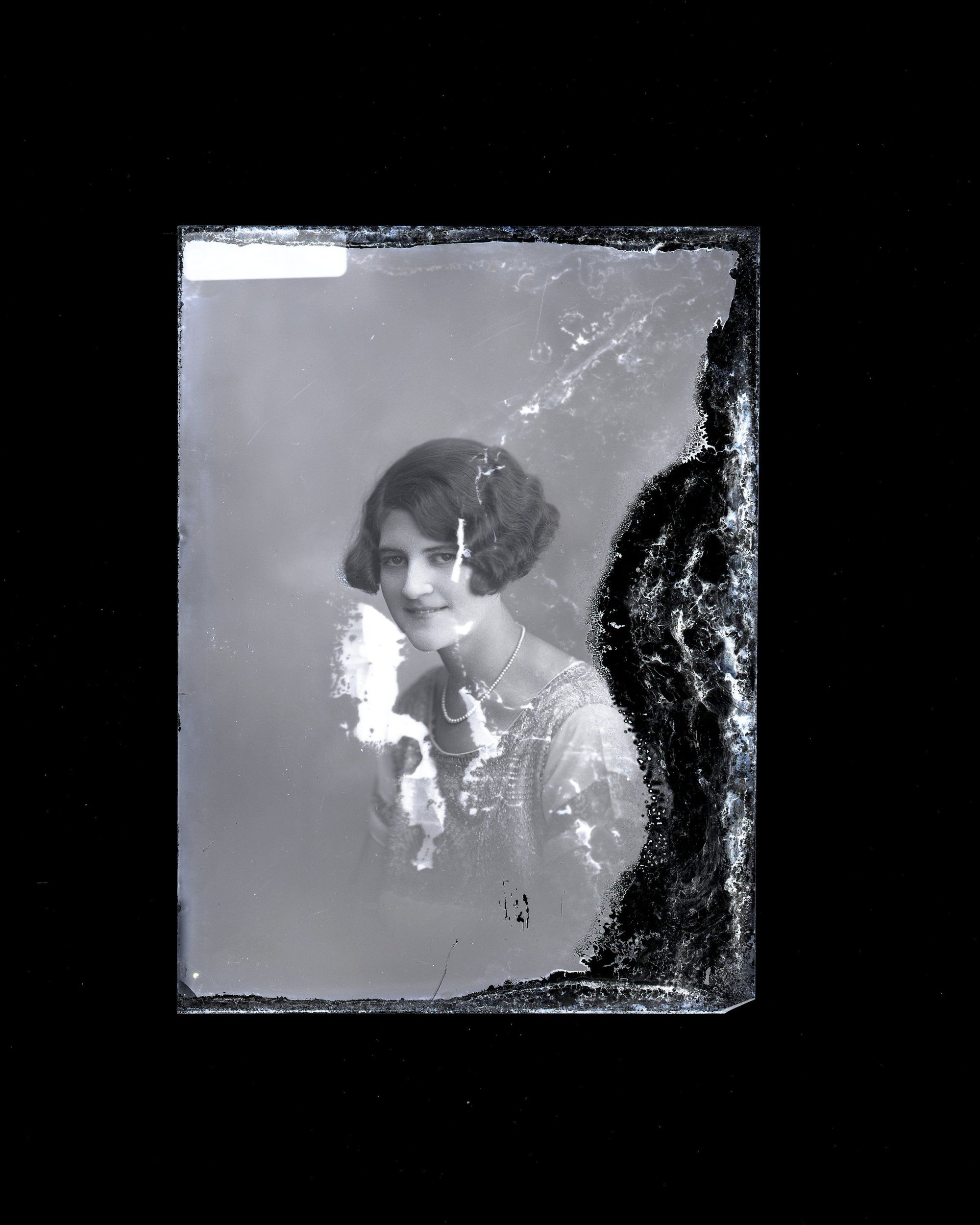 Woman - No Name