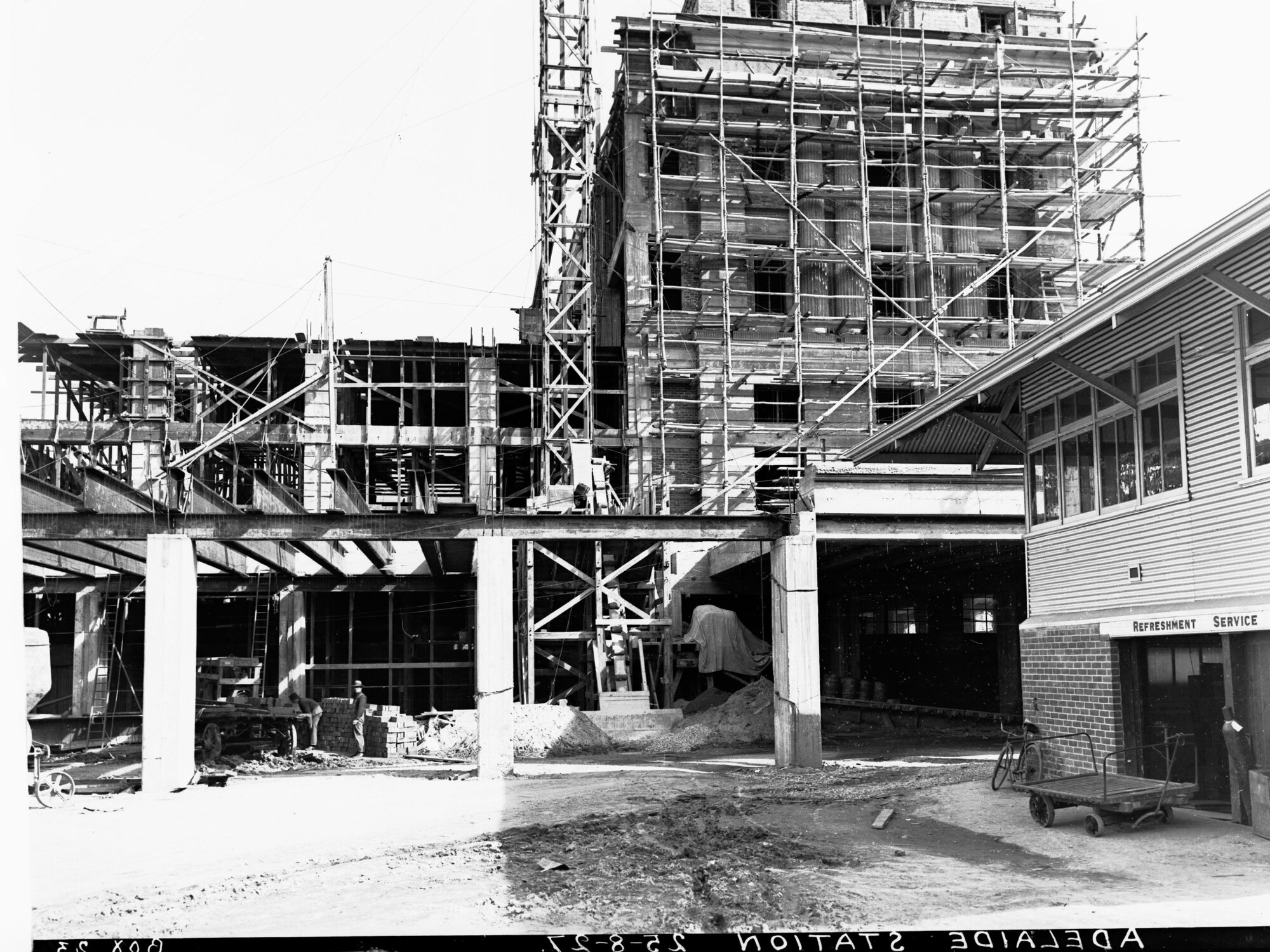 Construction of Adelaide Railway Station